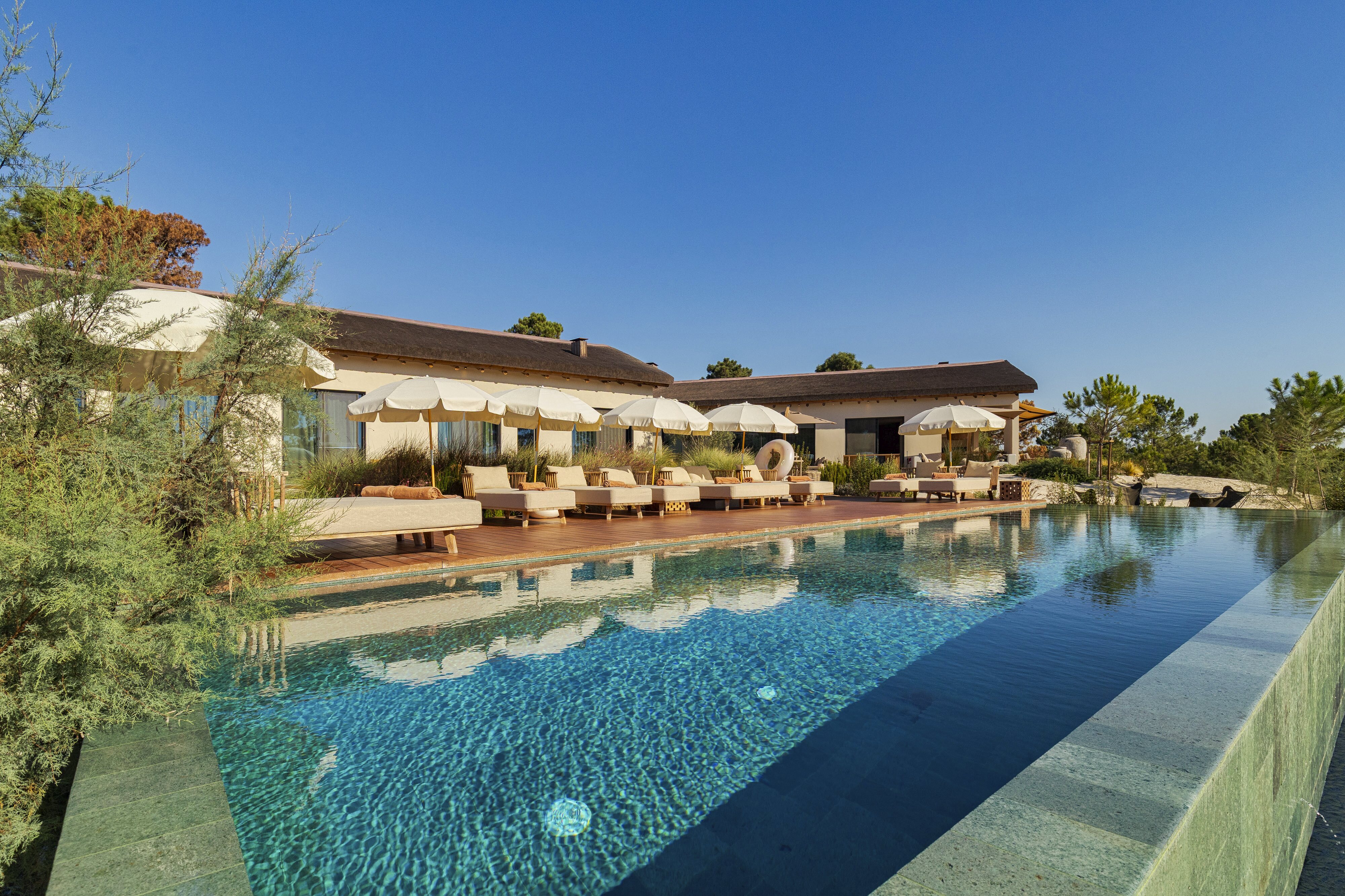 Luxury Villa with Private Pool in Carvalhal