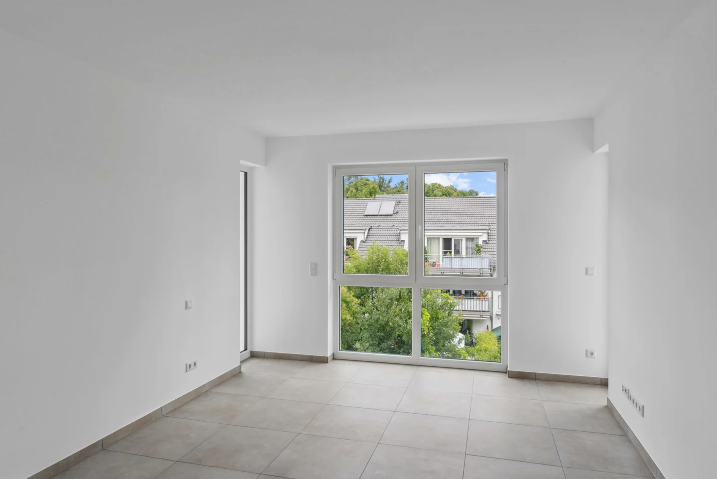 Exklusive Drei-Zimmer-Wohnung mit Terrasse in Bad Soden - Photo 1