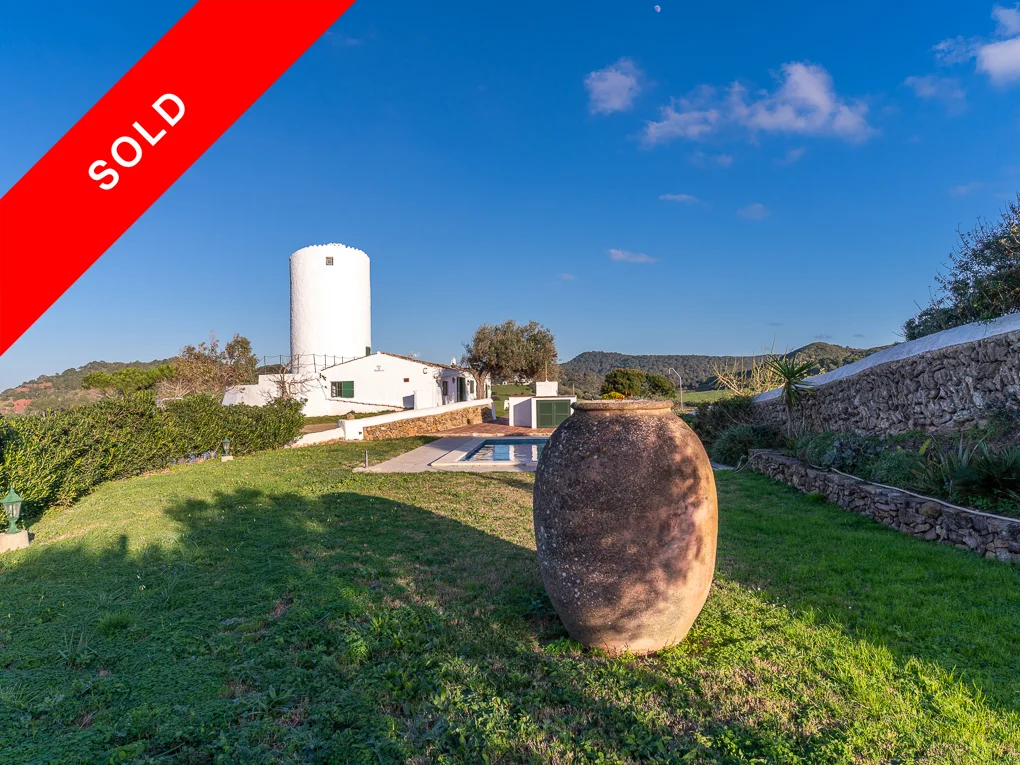 Magnificent 18th Century windmill and pool in Es Mercadal, Menorca