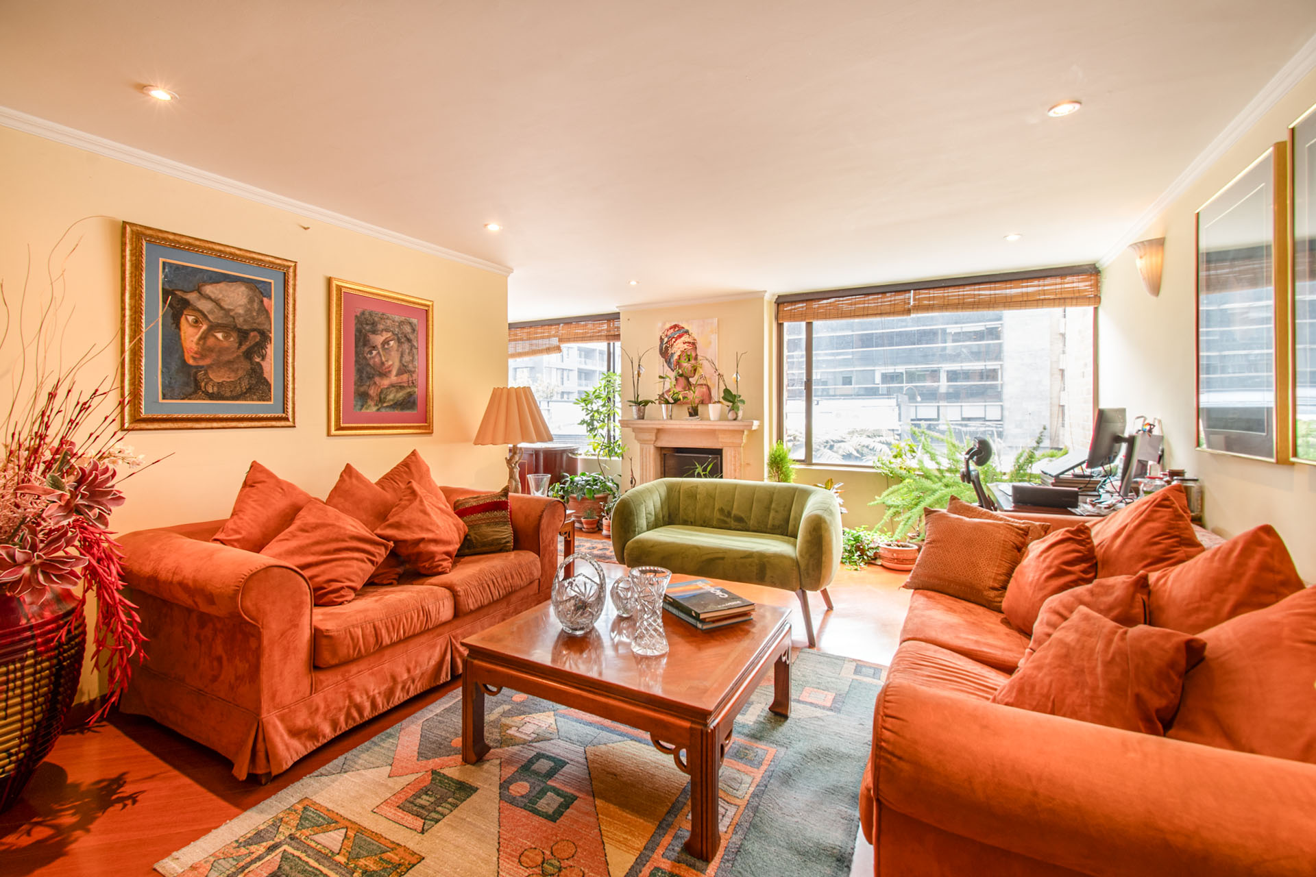 Amplio apartamento para la venta en Chicó-Virrey