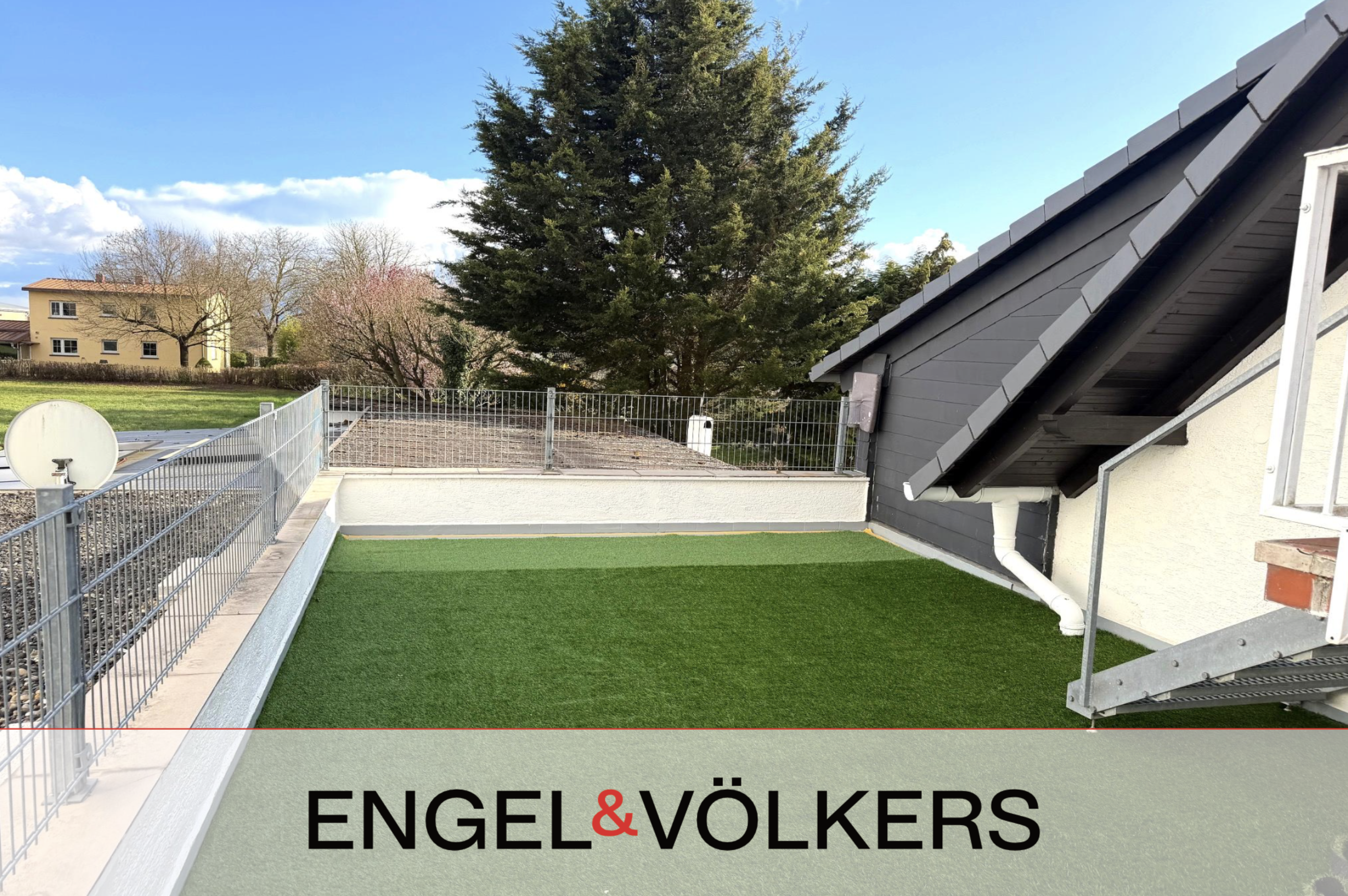 Charmante 4-Zimmer-Wohnung mit Balkon, Dachterrasse & Einbauküche in ruhiger Lage von Messel