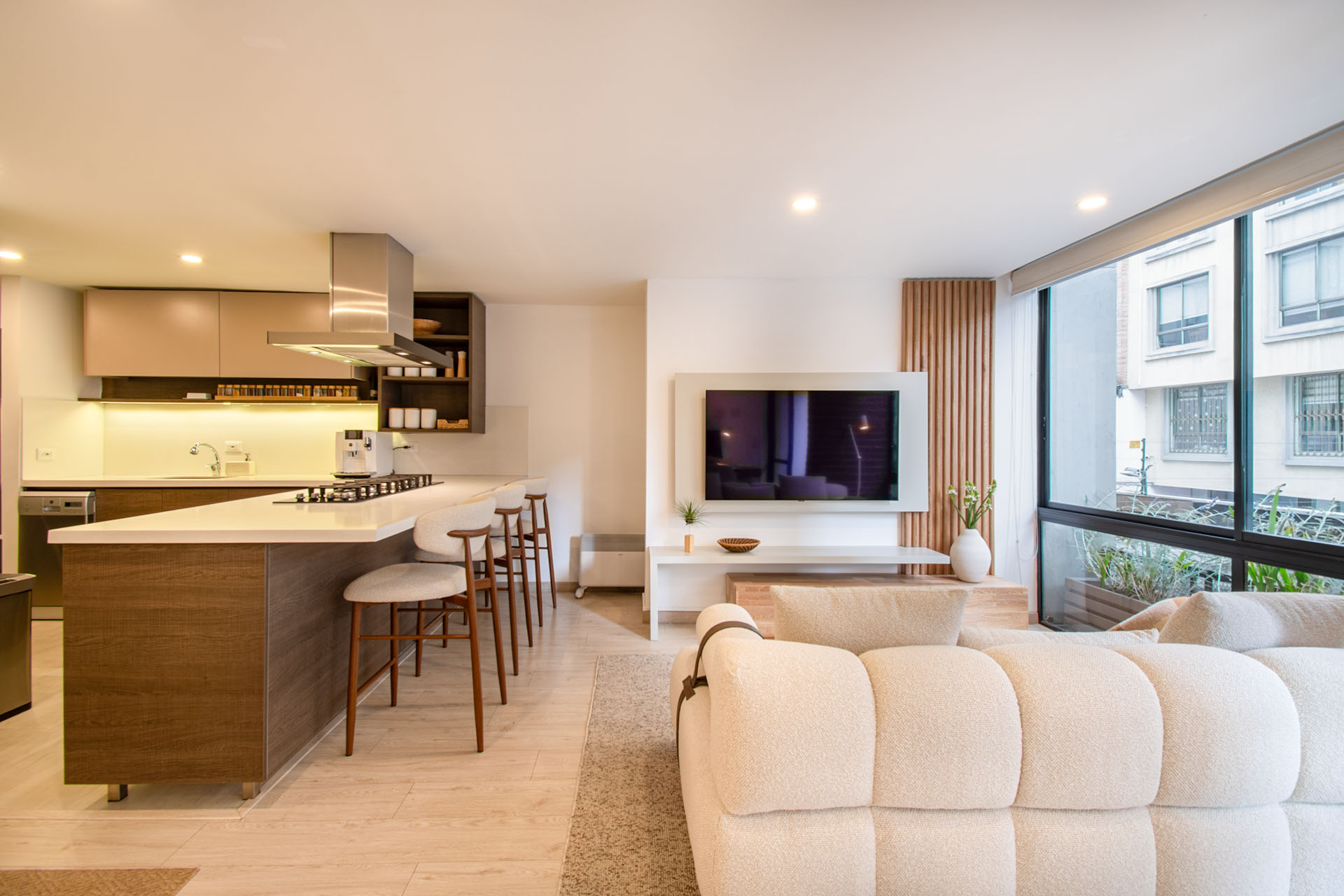 Apartamento moderno con balcón  para venta en Virrey