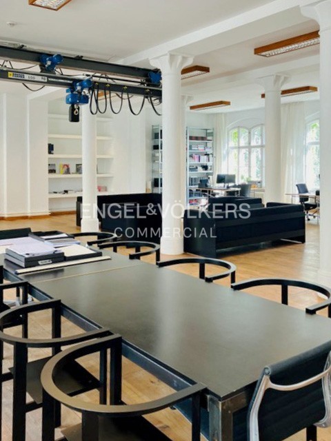 Helles Loft-Studio mit Industriecharme