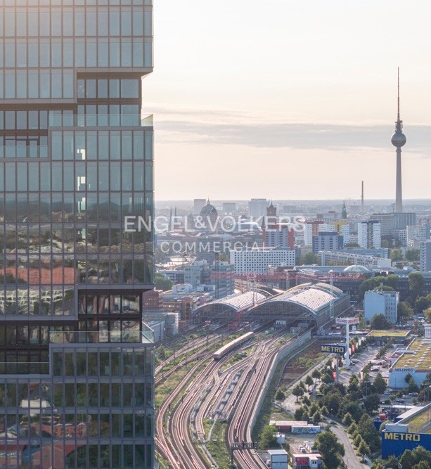 Sky Office im EDGE East Side Tower - Exklusives Büro mit Terrasse