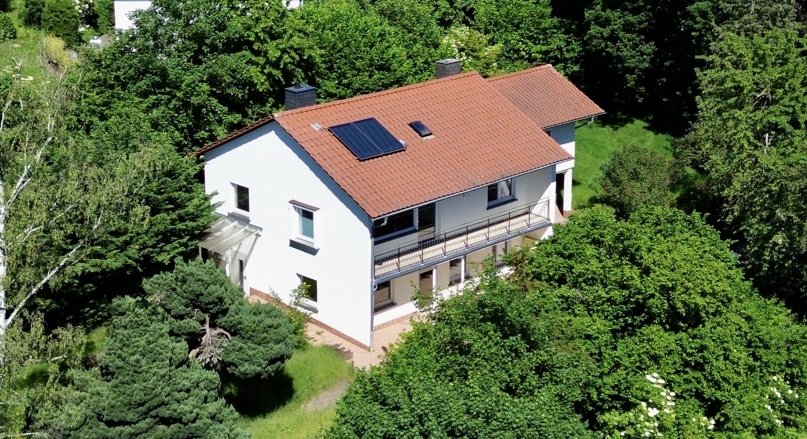 Großzügig wohnen, zusätzlich bauen – Einfamilienhaus mit Baupotenzial