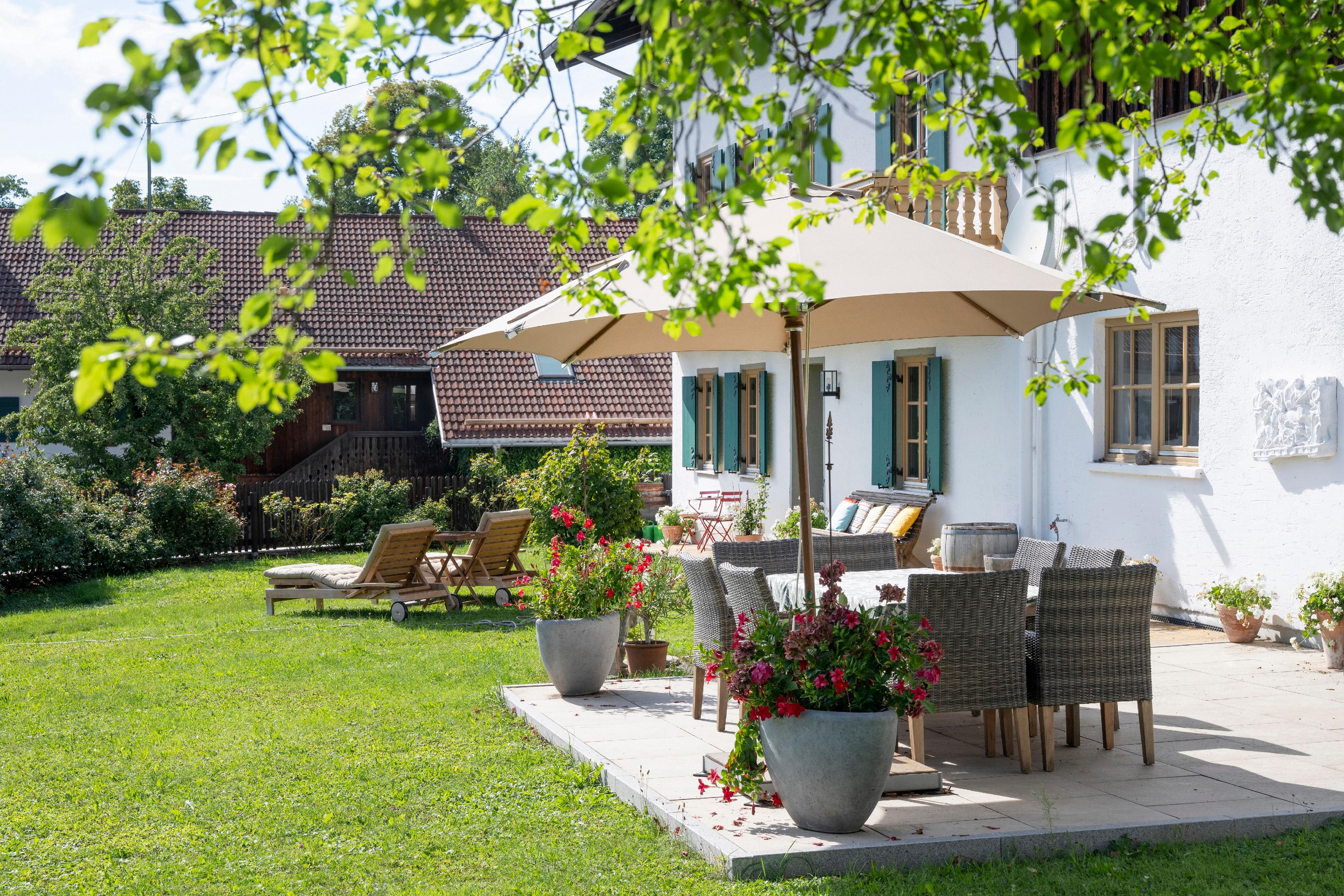 Country living with style – Spacious estate with room for horses