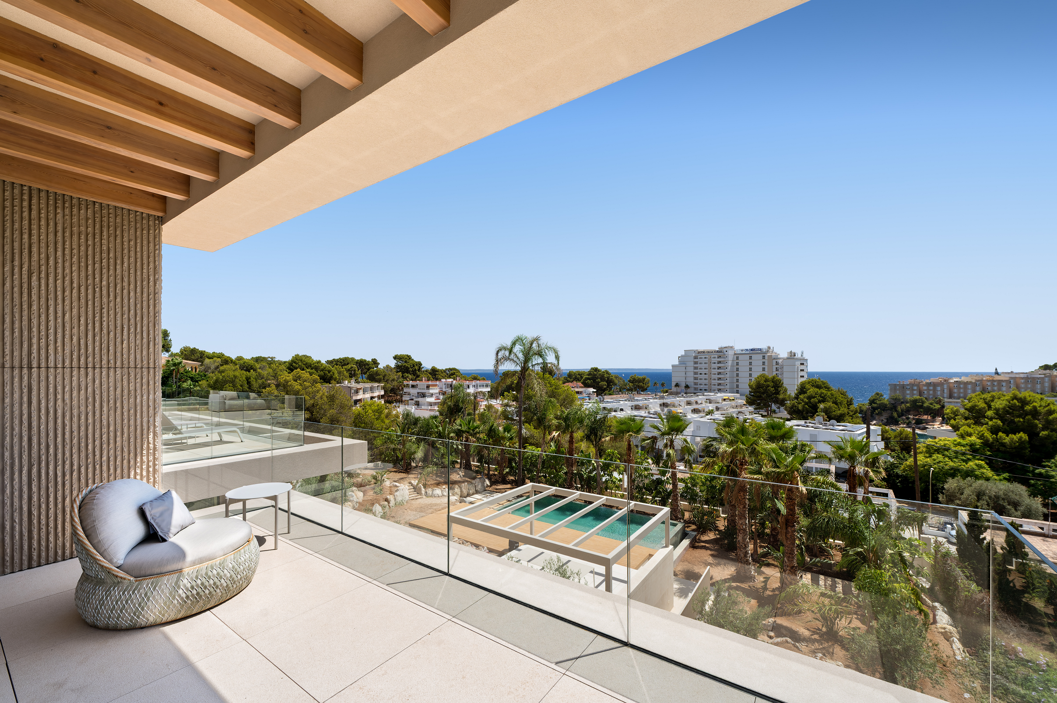 Elegante Villa mit Meerblick und in Strandnähe