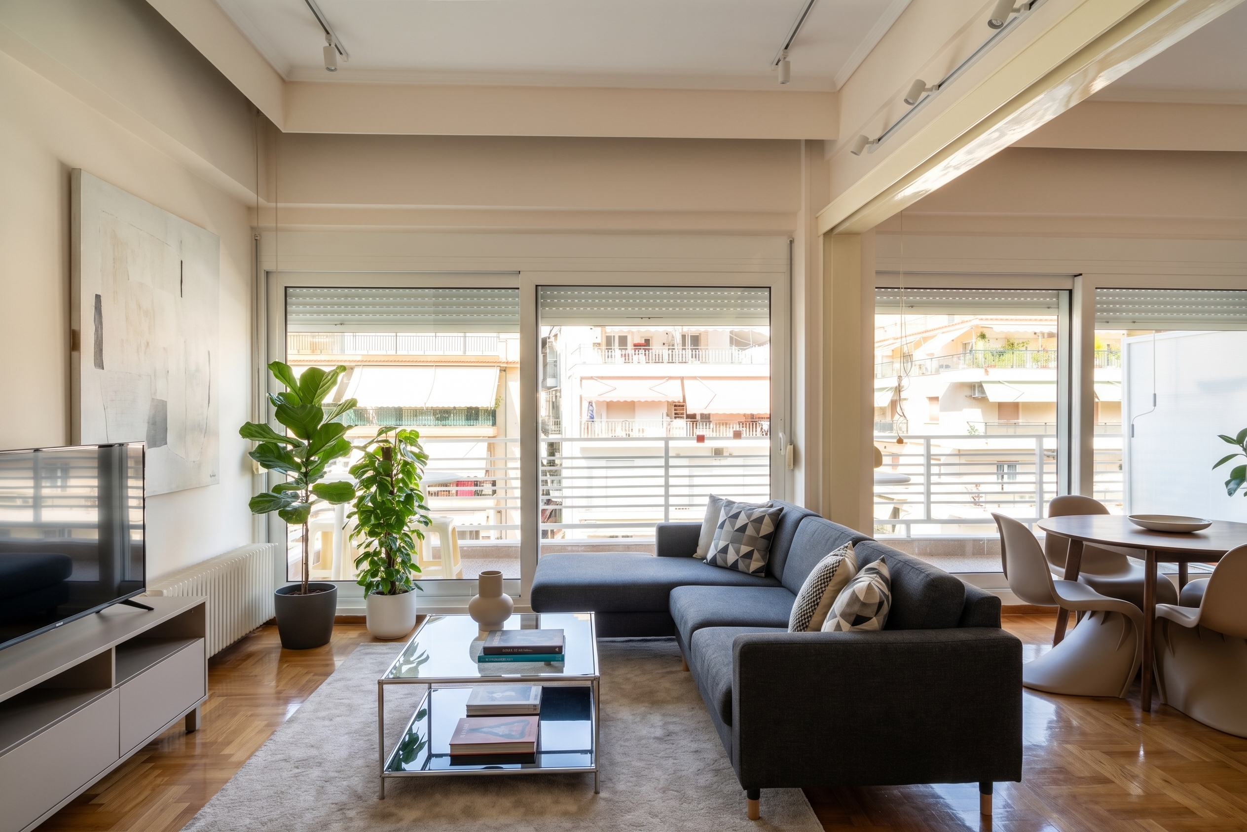 Bright, three-bedroom apartment on the 4th floor [AI-modified]