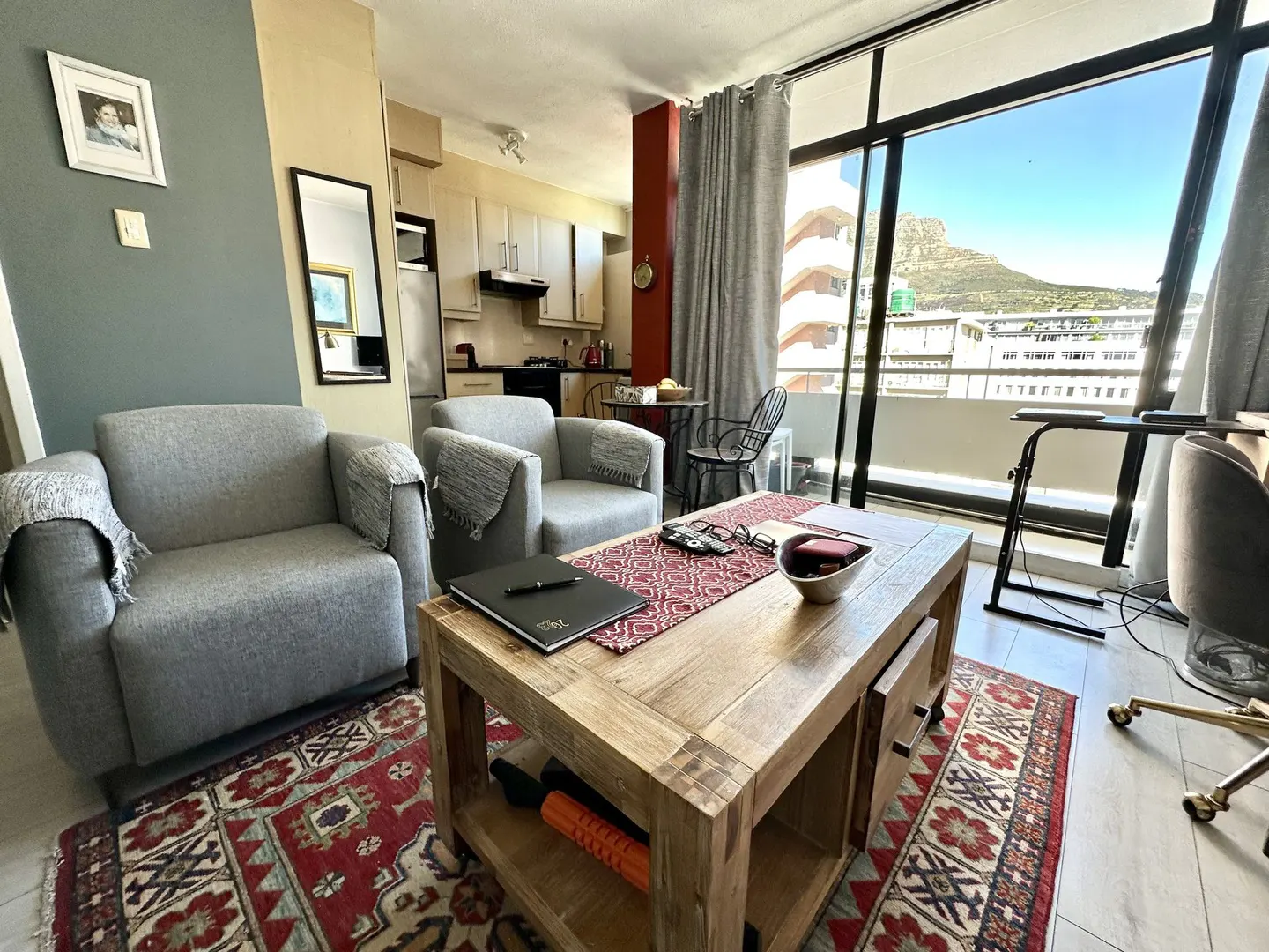 open plan living/dining/kitchen