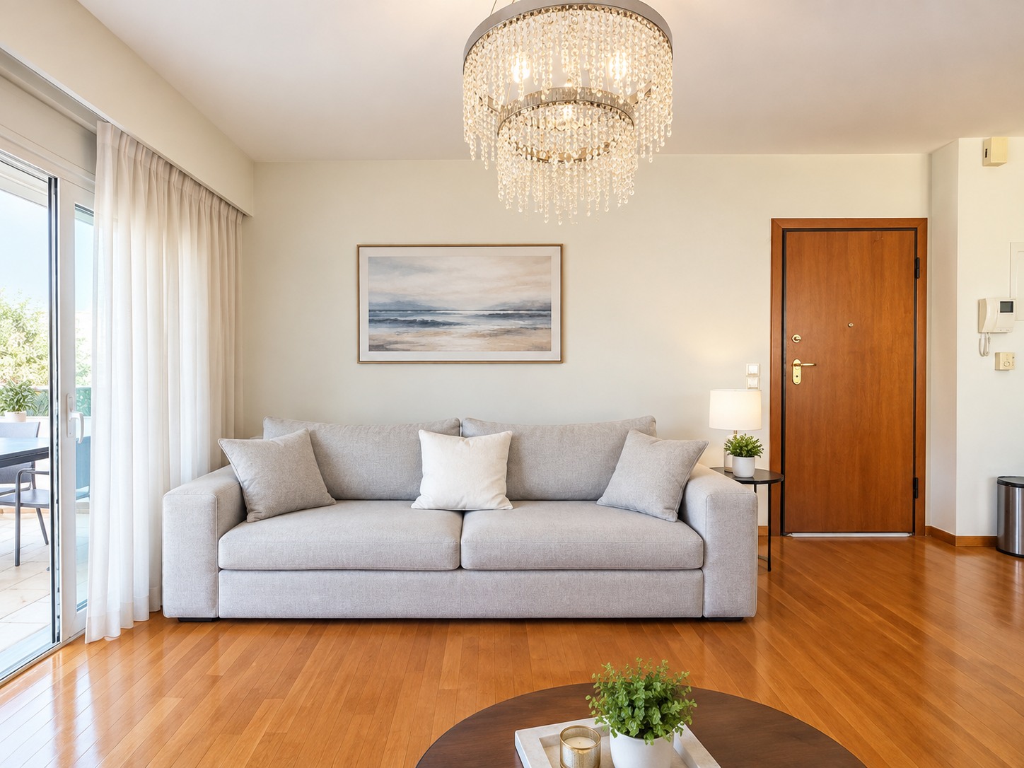 Bright and  cozy apartment in Melissia