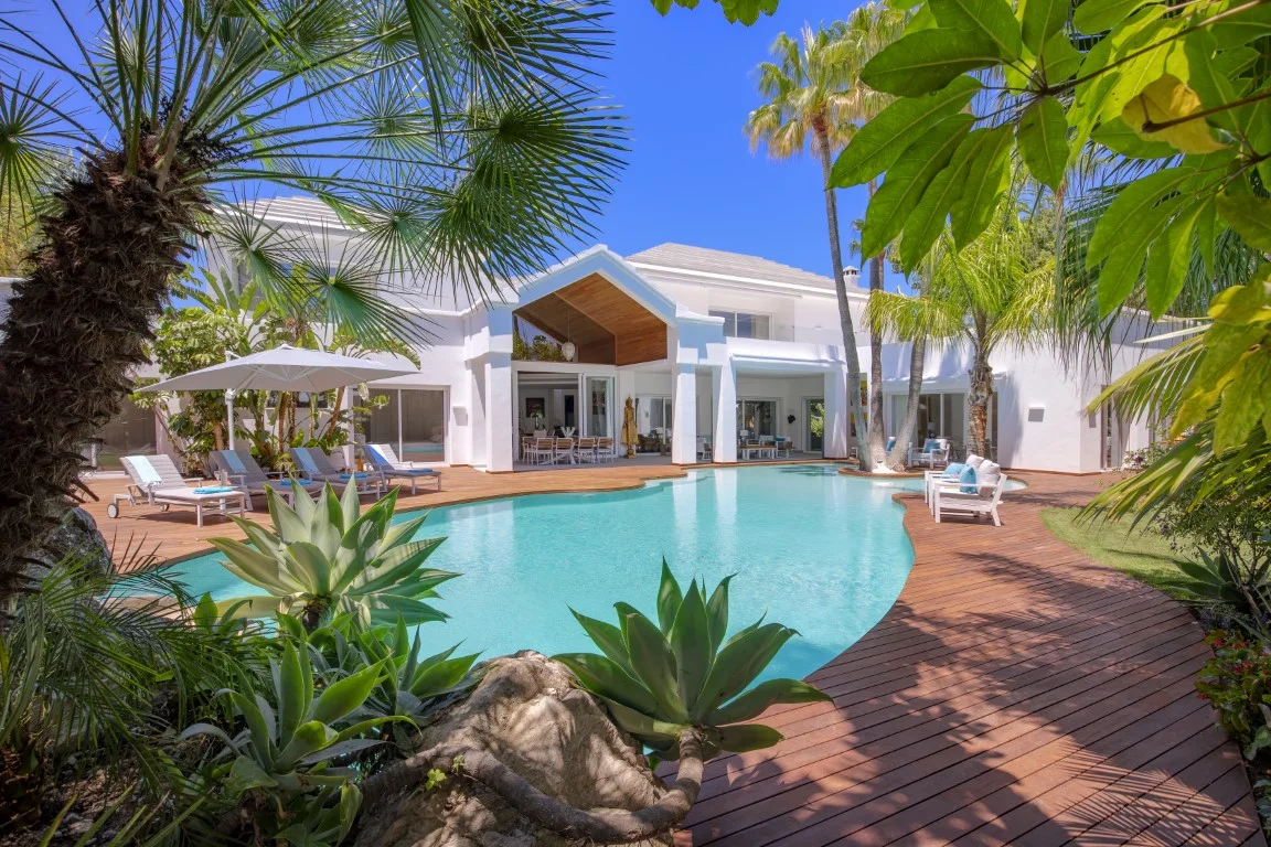 Guadalmina Baja: Villa de estilo Miami