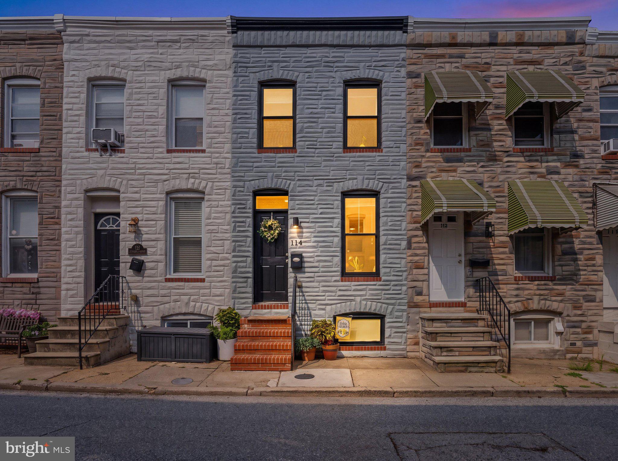 Renovated Parkside Living with Rooftop Views