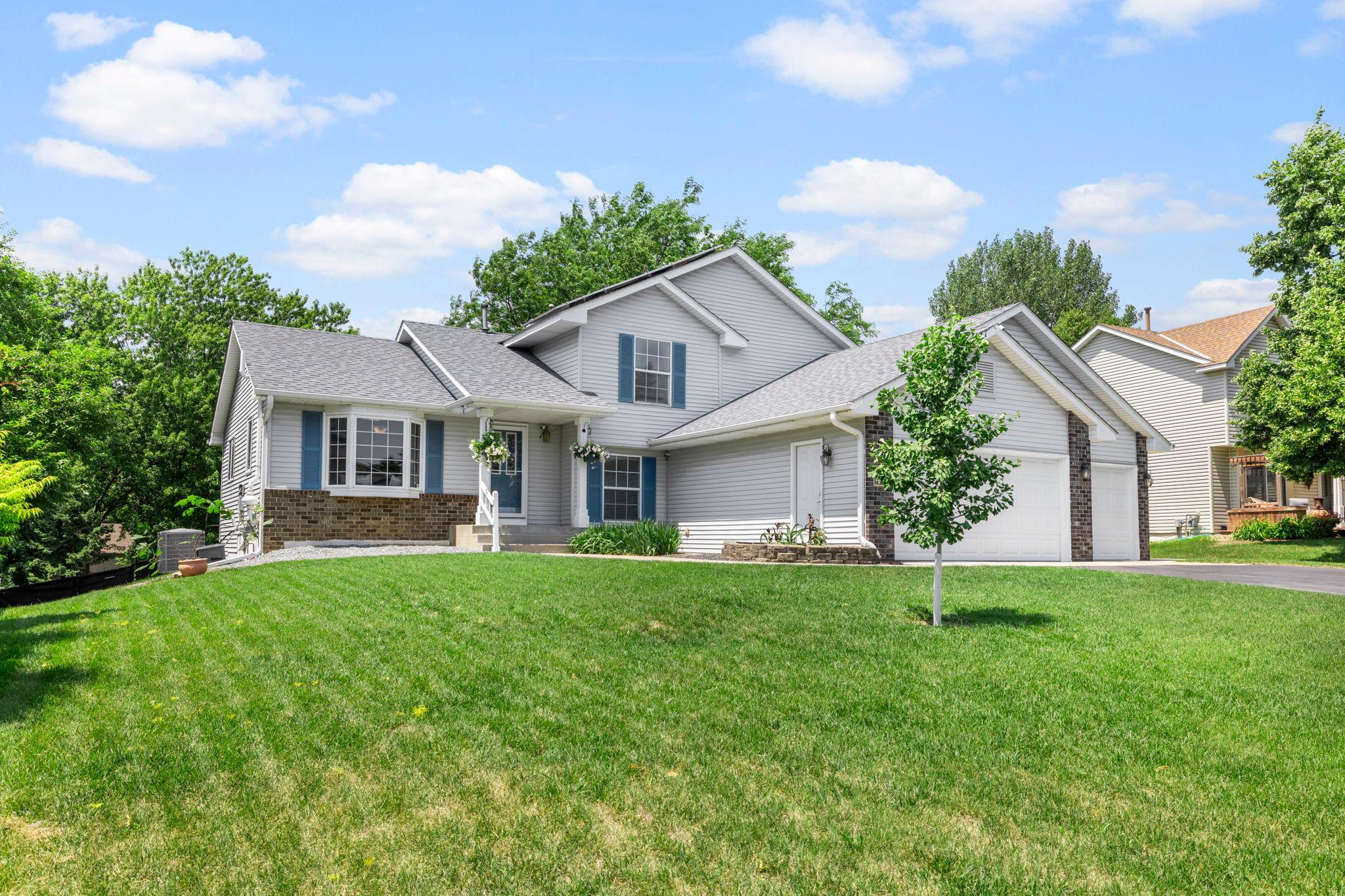 The Weston Hills Collection: Solar & 3-Season Porch