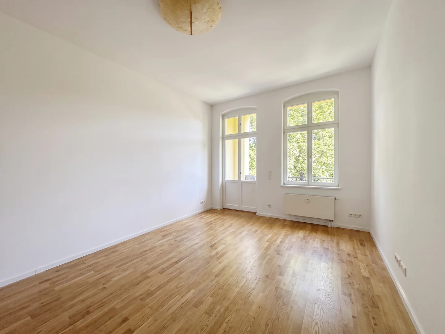 Exklusive Maisonettewohnung im sanierten Altbau mit Dachterrasse nahe des Ludwigkirchplatzes - Photo 3