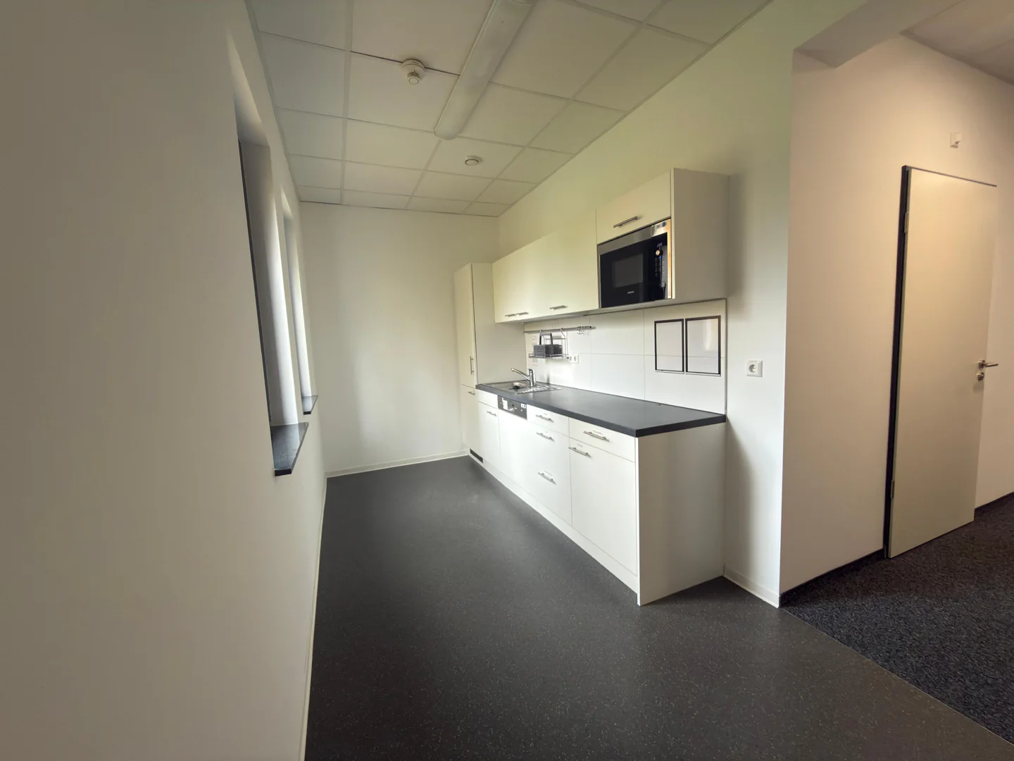 Moderne, vielseitig nutzbare Gewerbefläche im EG im Eisental III in Waiblingen! - Photo 1