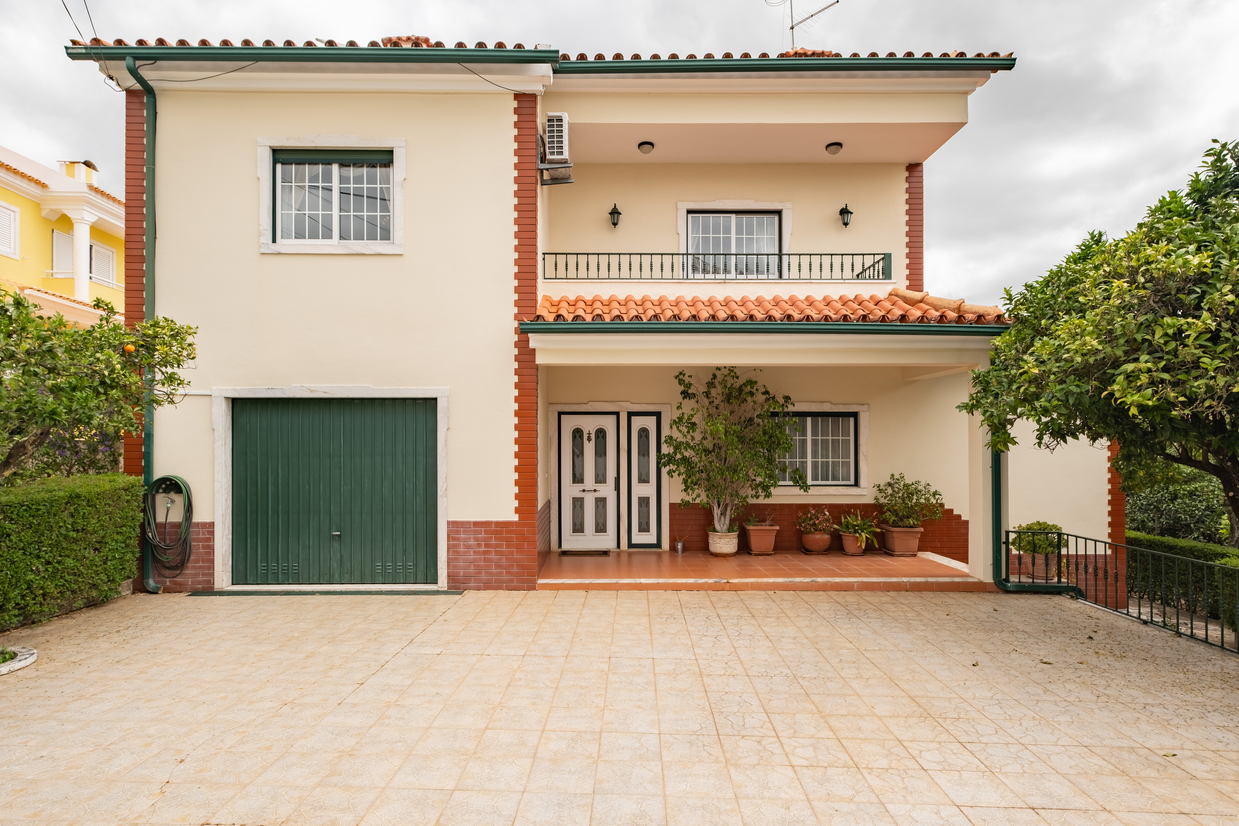Detached House with Land in Odivelas