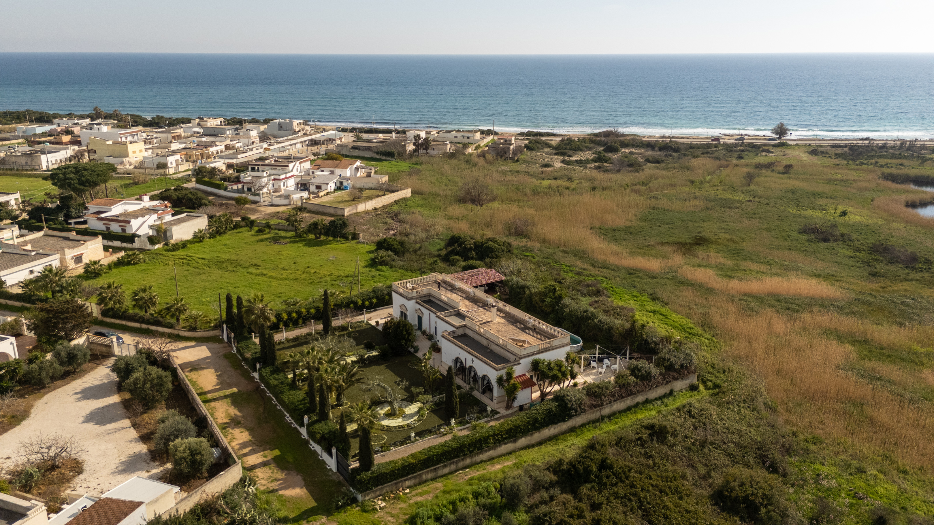 Renovierte mediterrane Villa, 150 m vom Meer entfernt