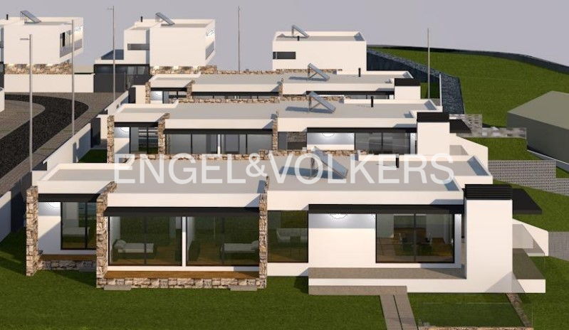 Stunning 3-bedroom house with pool near the beach