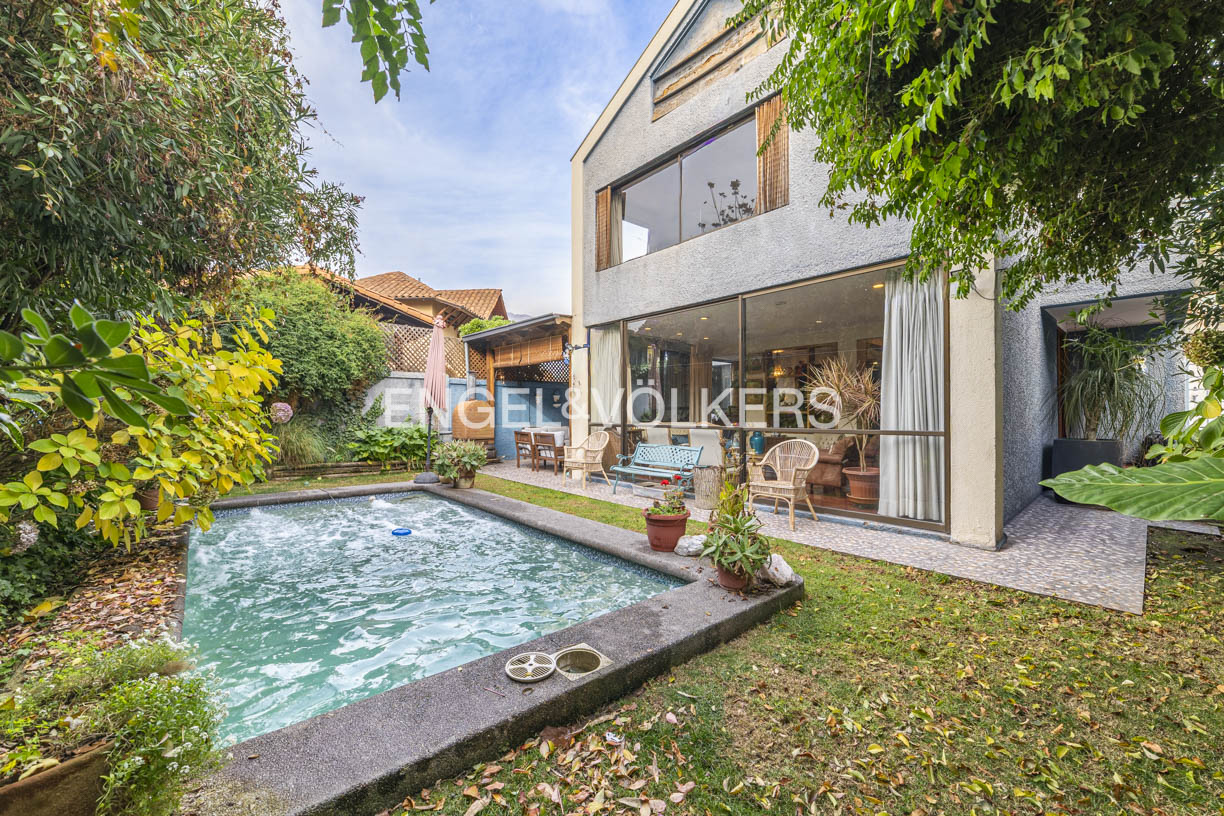 Casa familiar en condominio