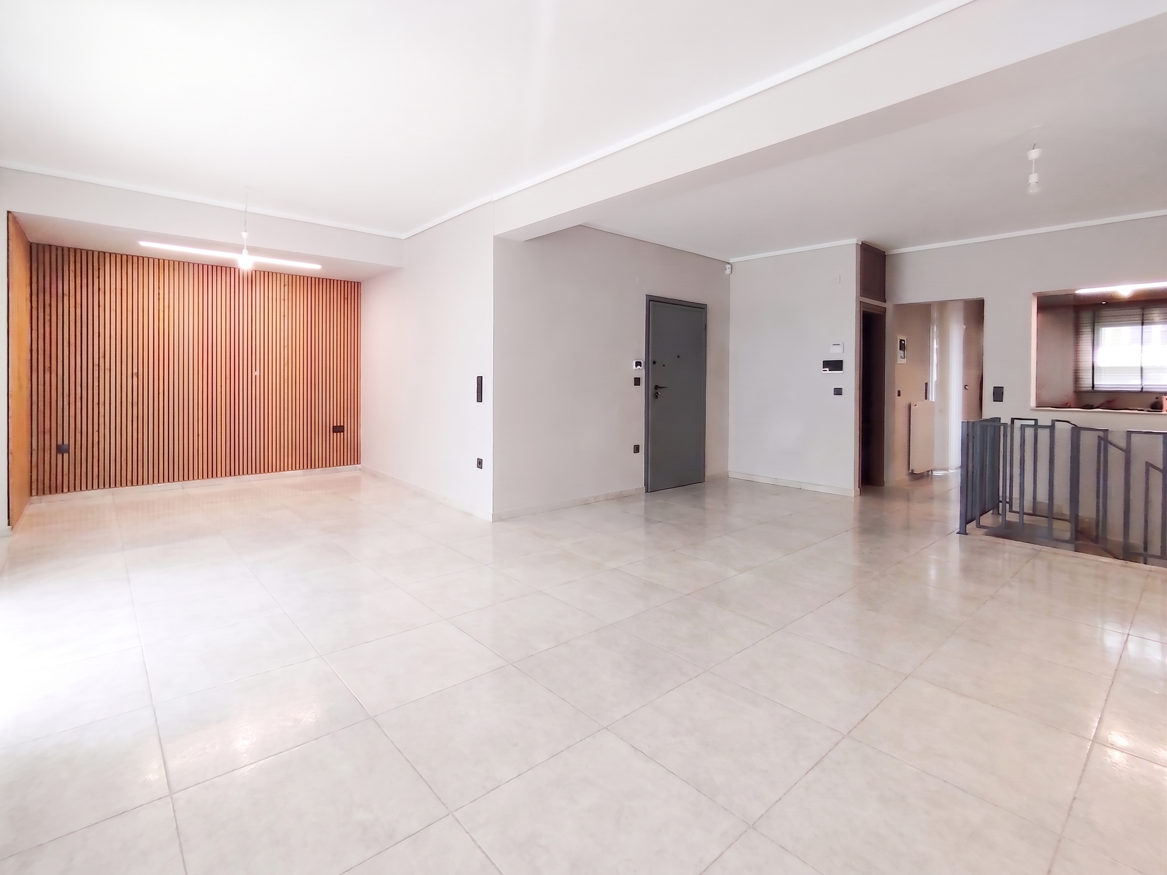 Luxurious maisonette with parking in Harilaou-Nea Elvetia