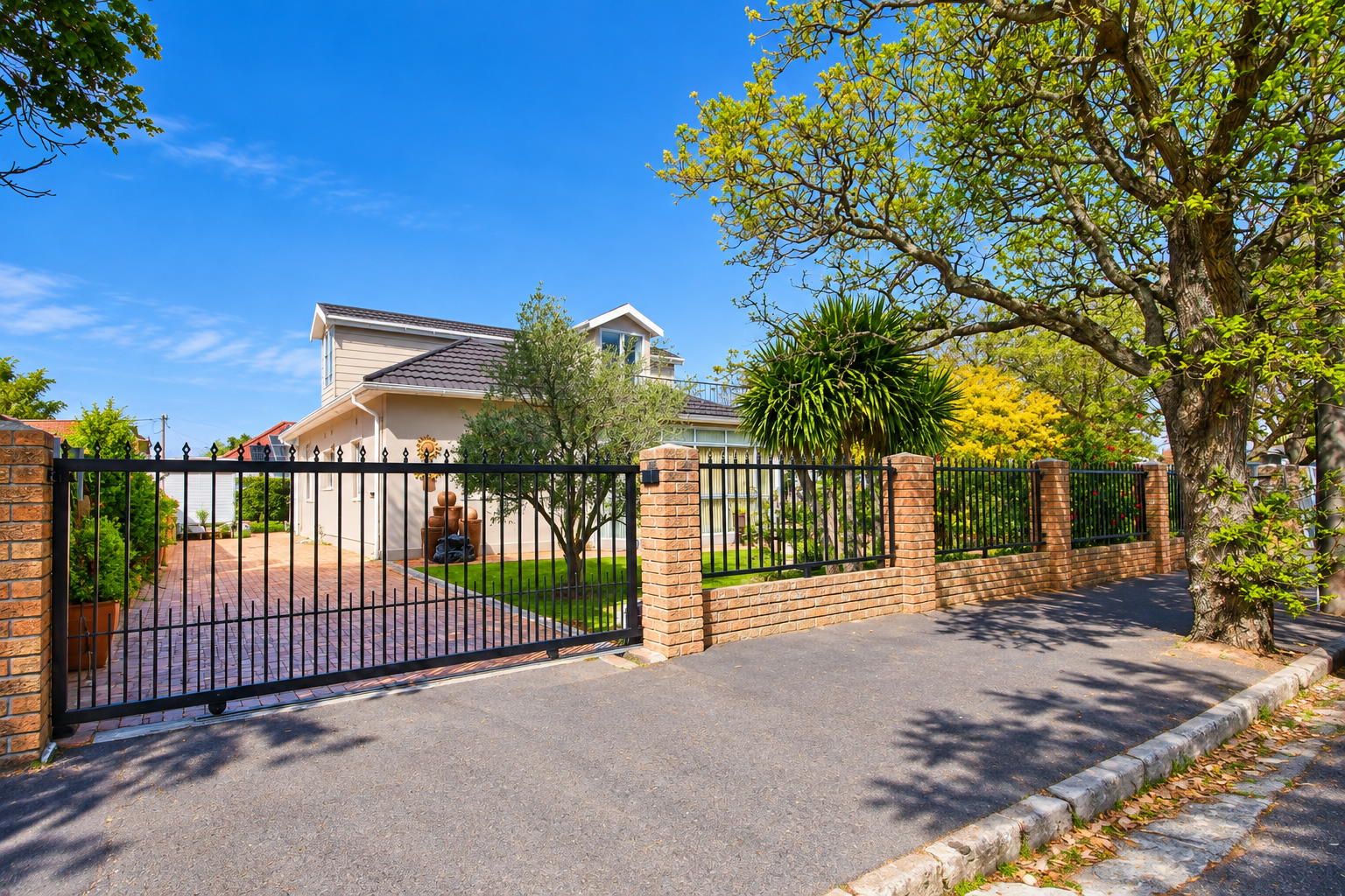 3 Bedroom Home for Sale - Strand North