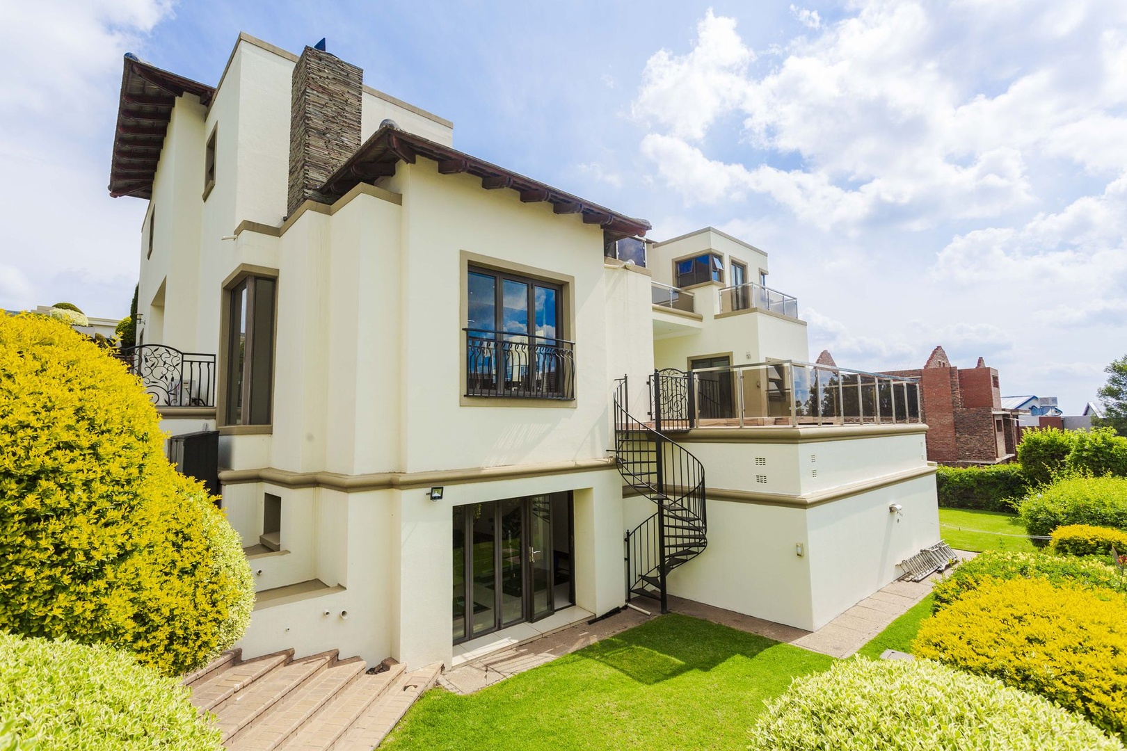 Stunning 7 Bedroom House For Sale