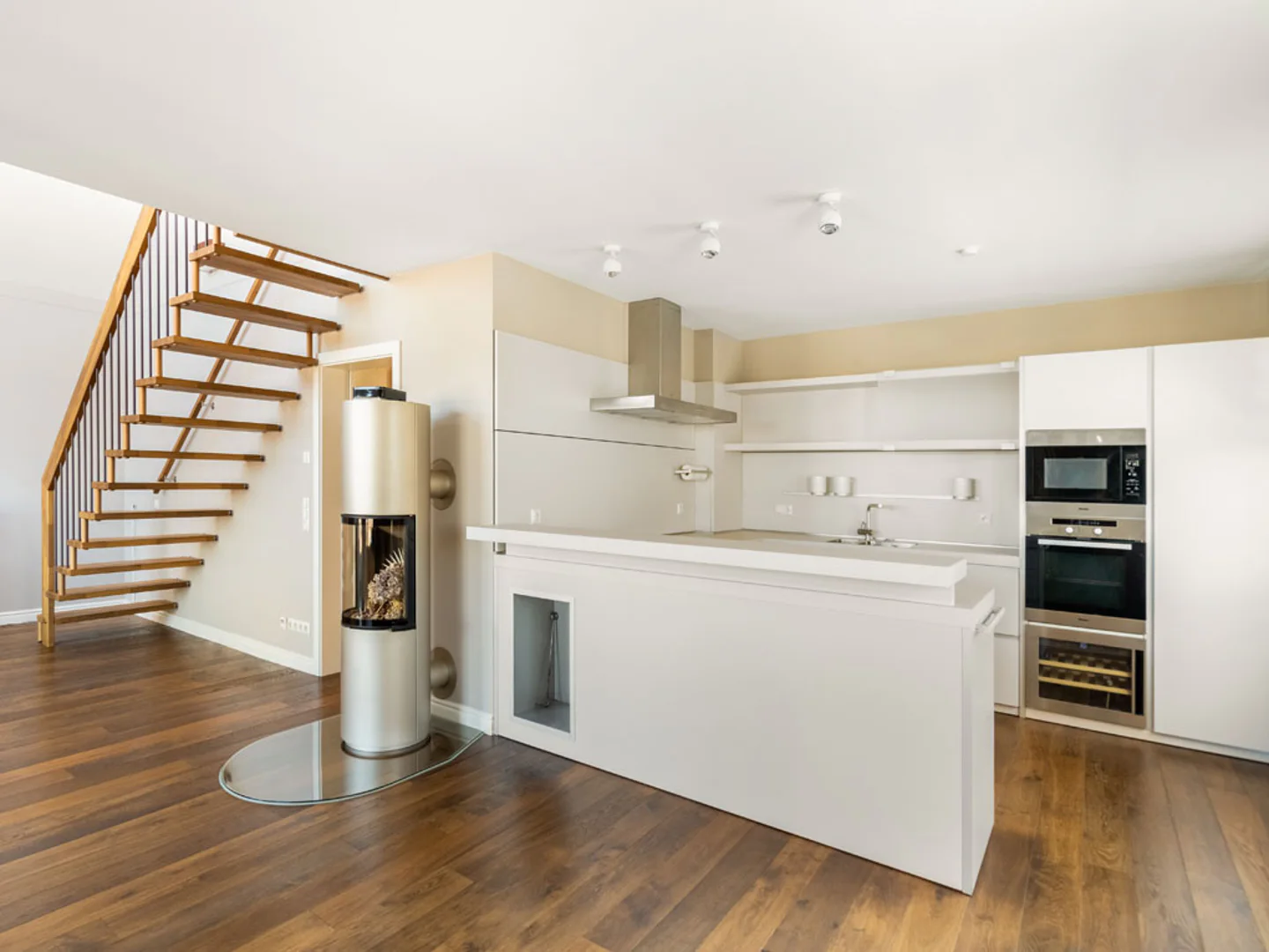 Einzigartige und stadtnahe Maisonette-Wohnung - Foto 5