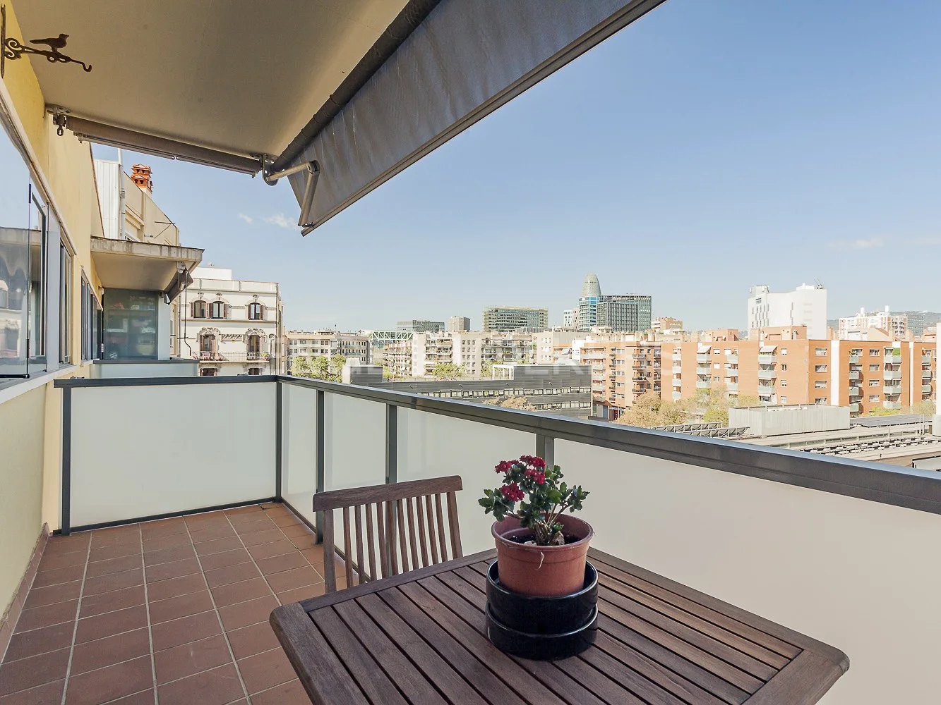 Flat with terrace in Poblenou
