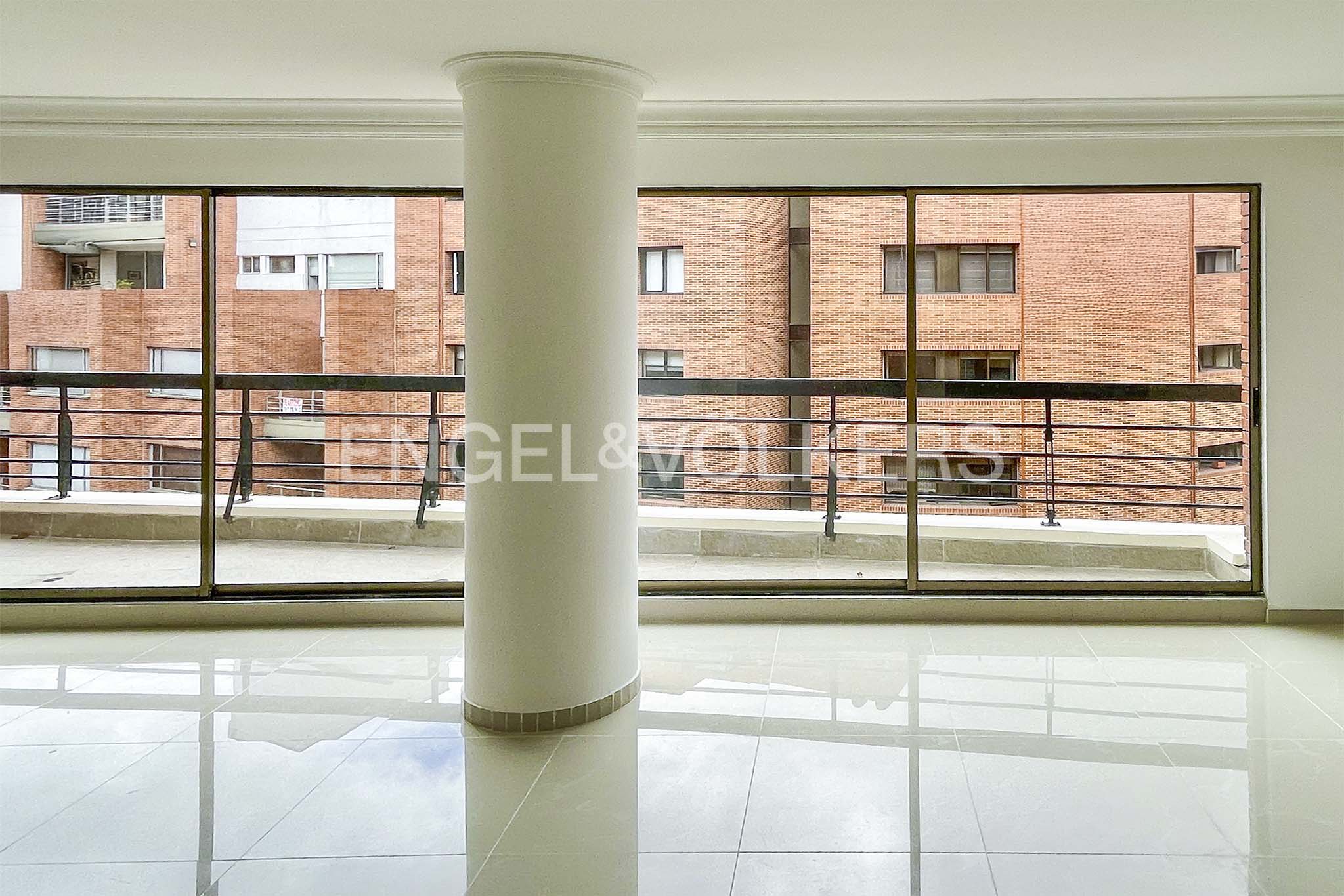 Iluminado apartamento para la venta en Rosales