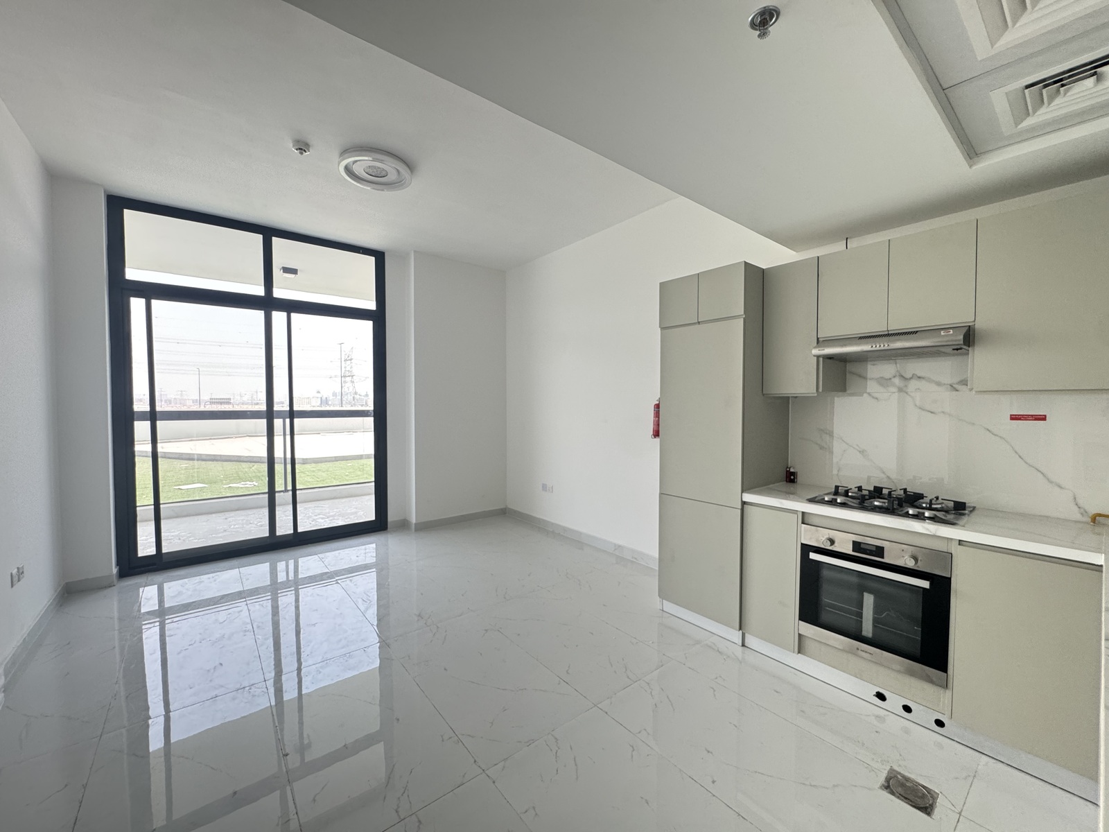 Fitted Kitchen | Low Floor | Ready to Move