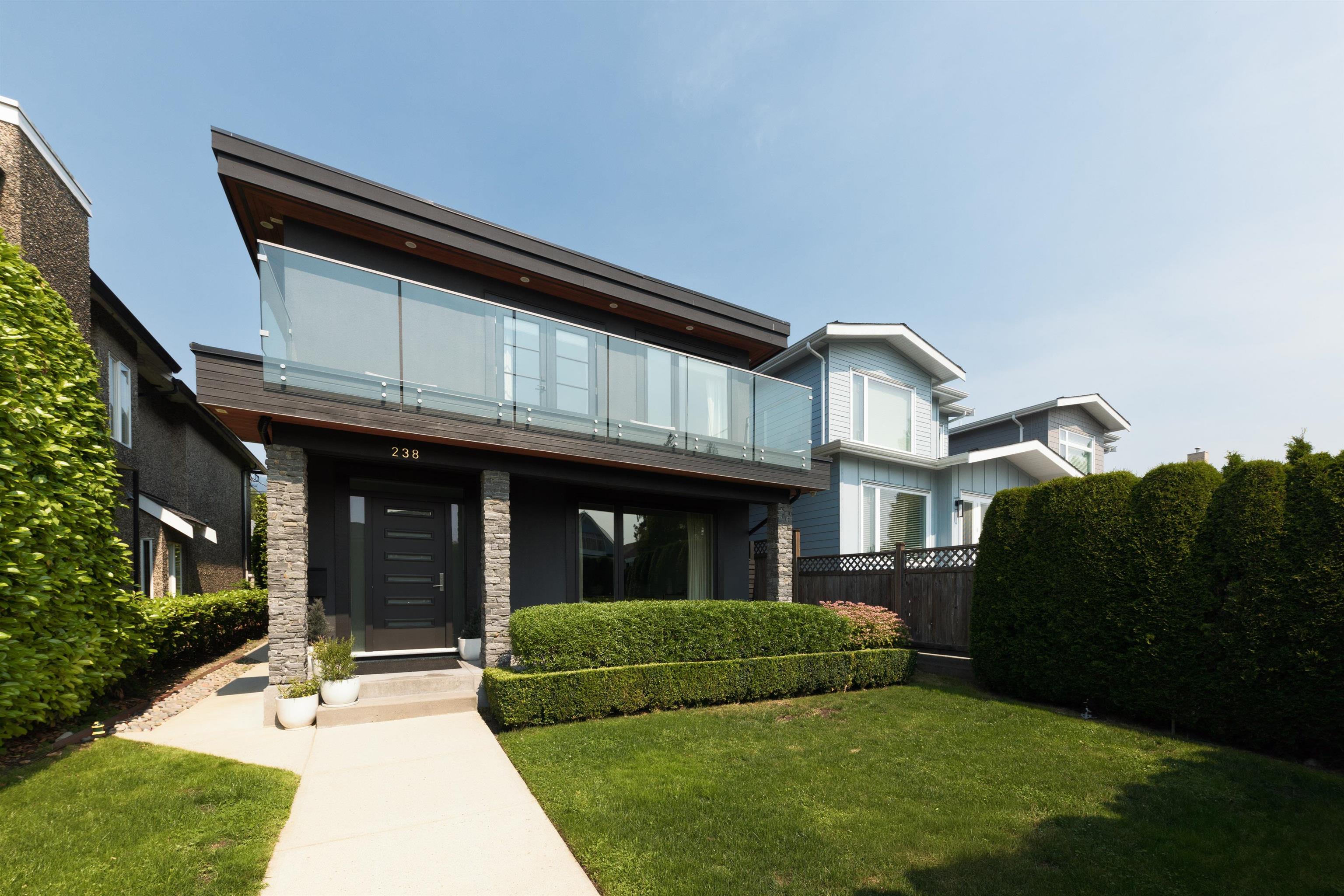 Custom Central Lonsdale Living
