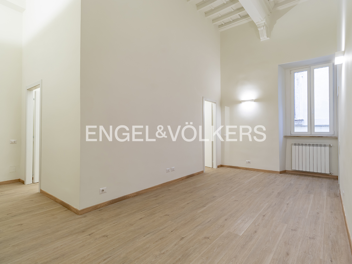 Renovated 2-bedroom near Piazza Navona