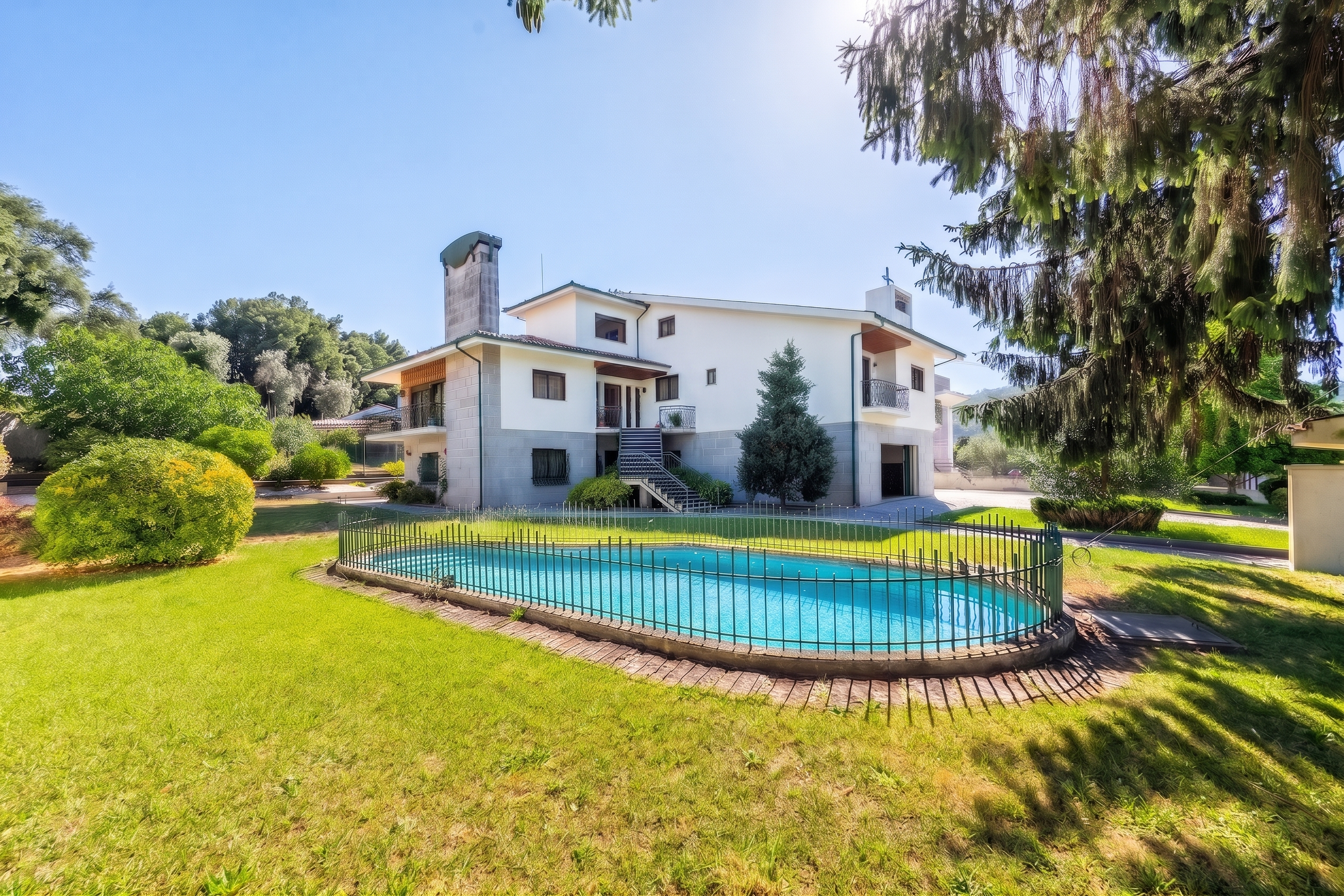 Exclusive 7-Bedroome Villa in Paredes