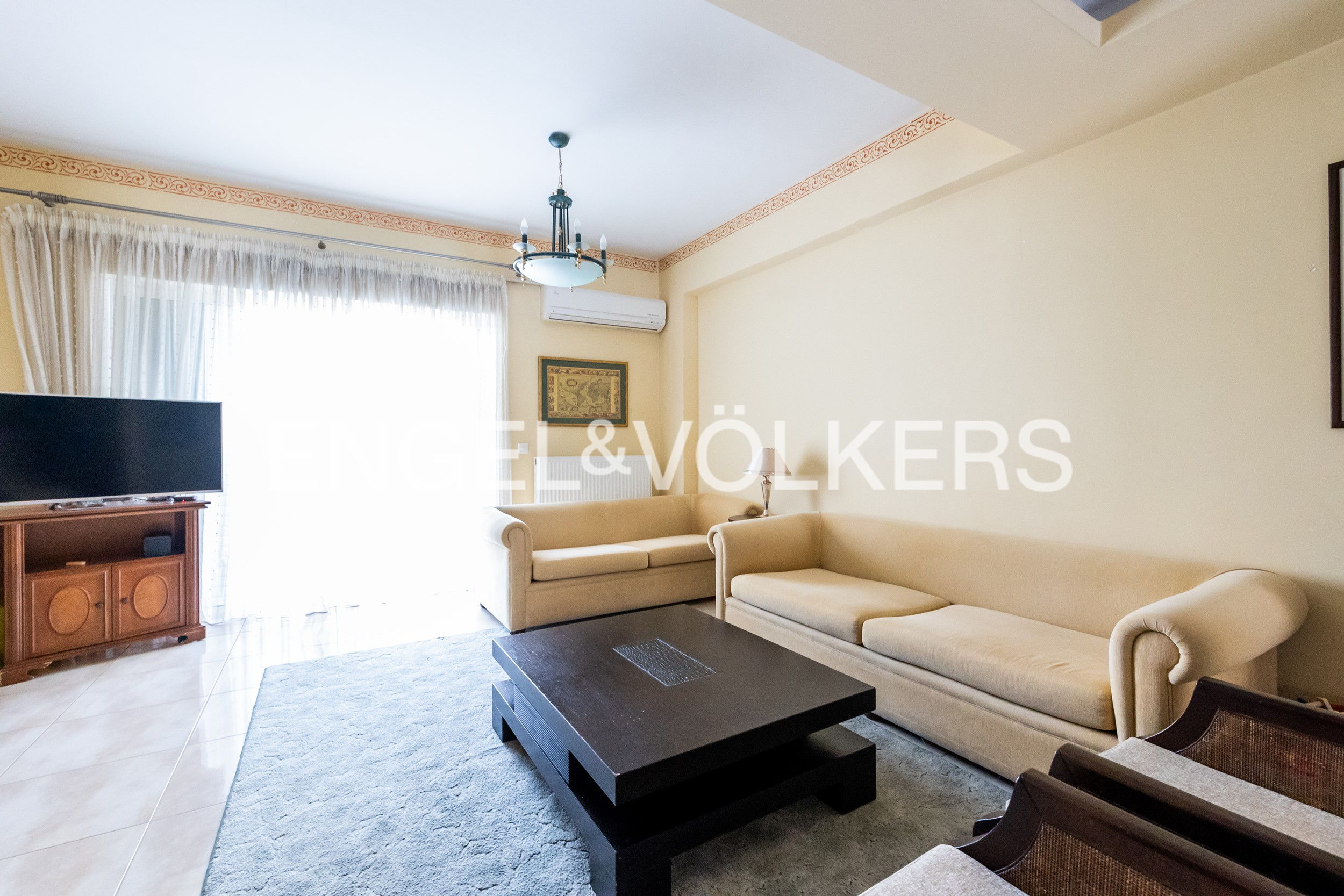 Luxury 5-bedroom home with mountain views in Kalamata