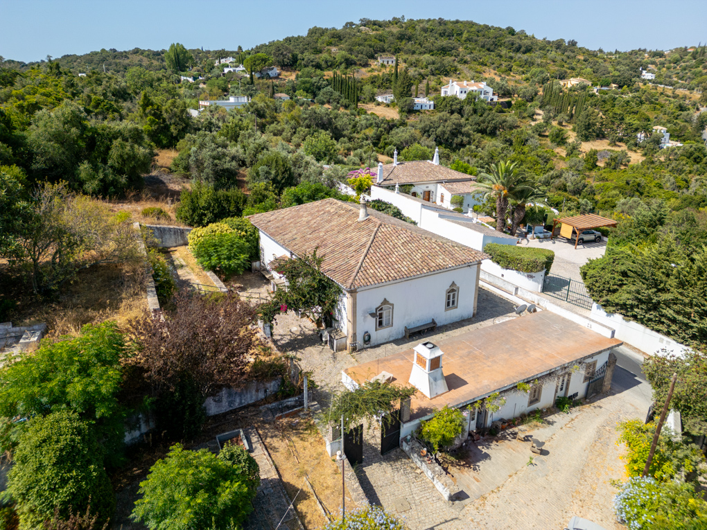 Traditional property with olive grove in São Brás de Alportel