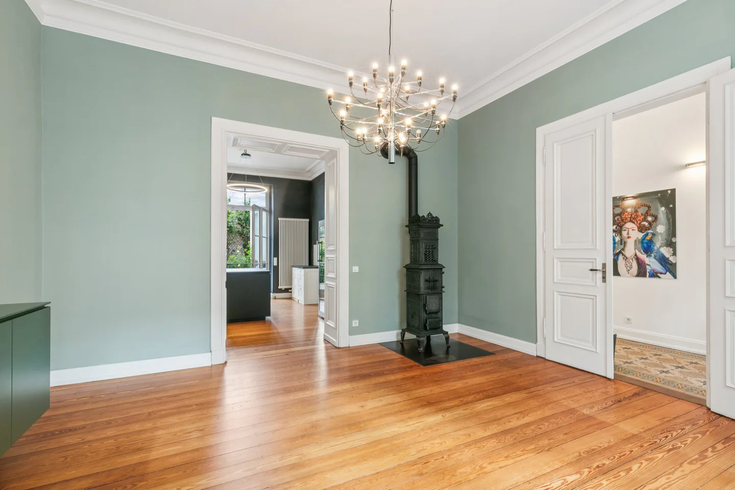 Historischer Charme trifft modernen Wohnkomfort – außergewöhnliche Stadtvilla - Photo 4