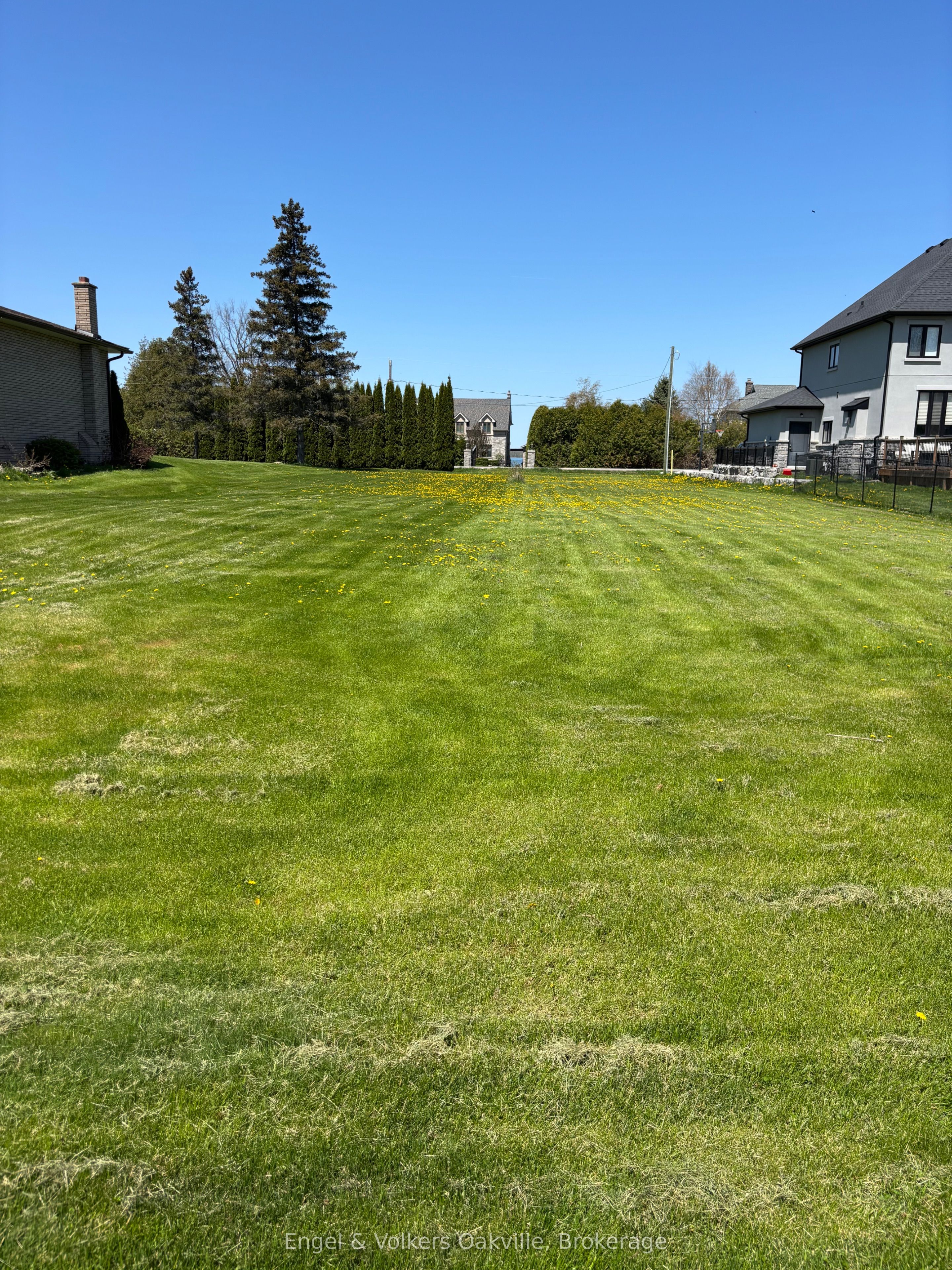 Build Your Dream Home Near Lake Simcoe