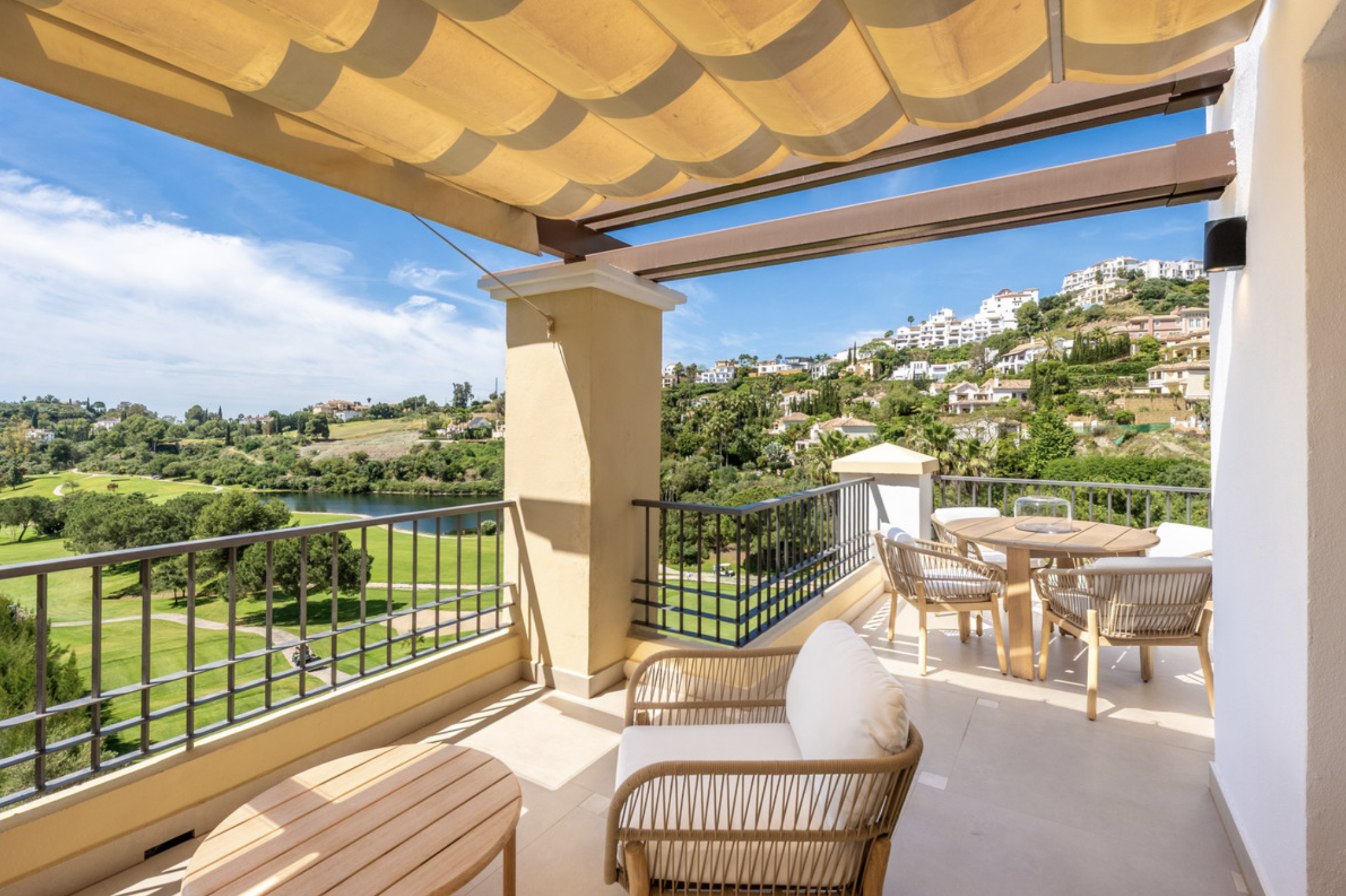 Frontline Golf Penthouse with Stunning Sea, Golf and Lake Views