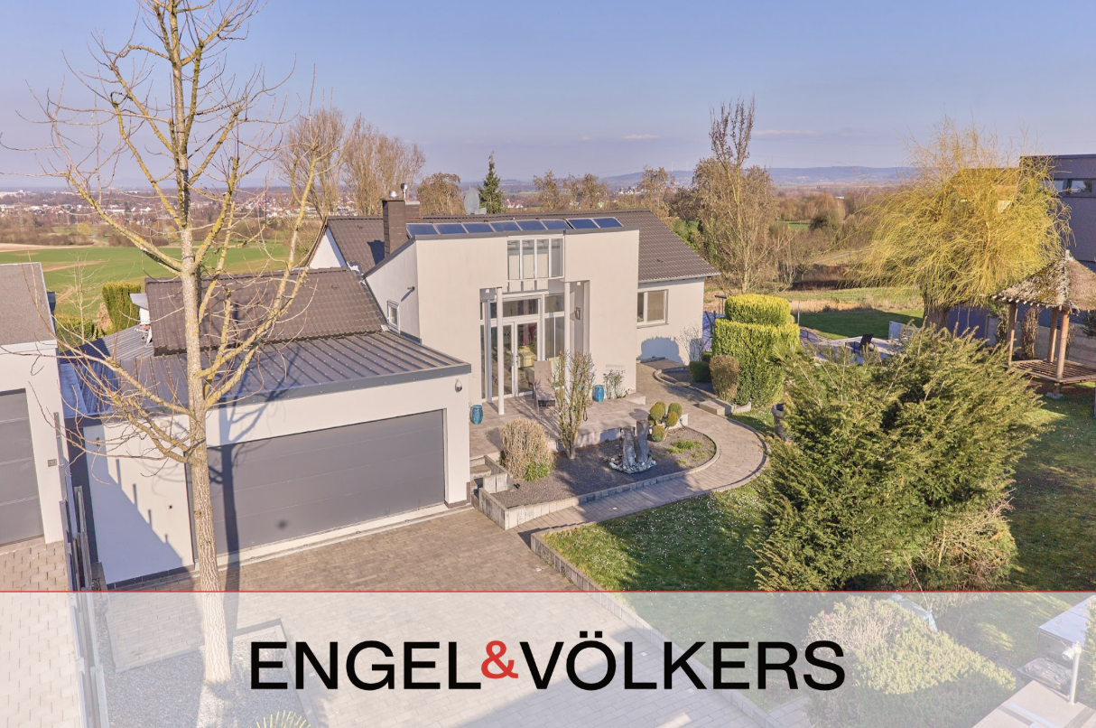 Villa mit Fernblick, Pool und Einliegerwohnung in Roßdorf-Gundernhausen