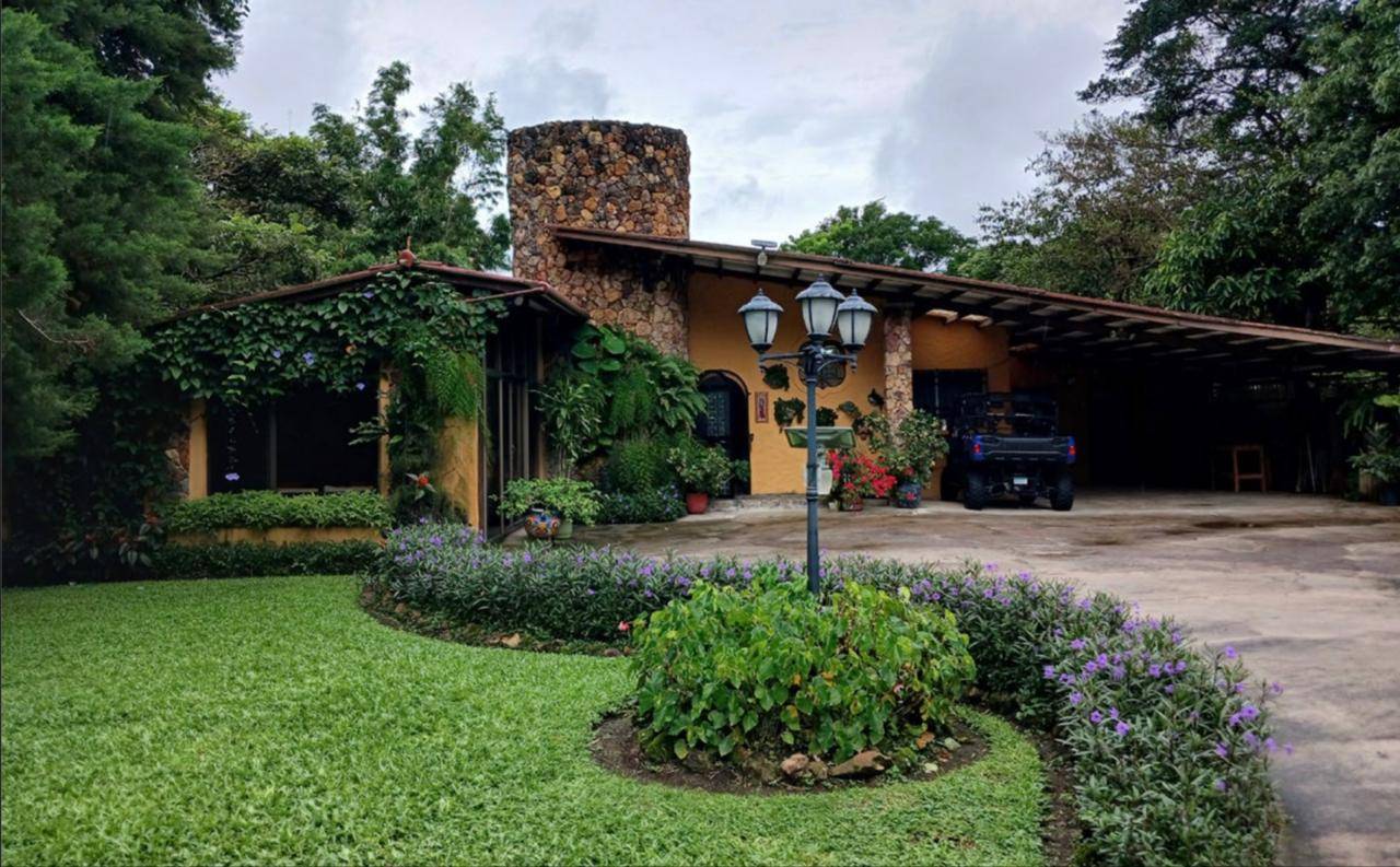 NATURE- SURROUNDED HOME IN EL VALLE DE ANTÓN