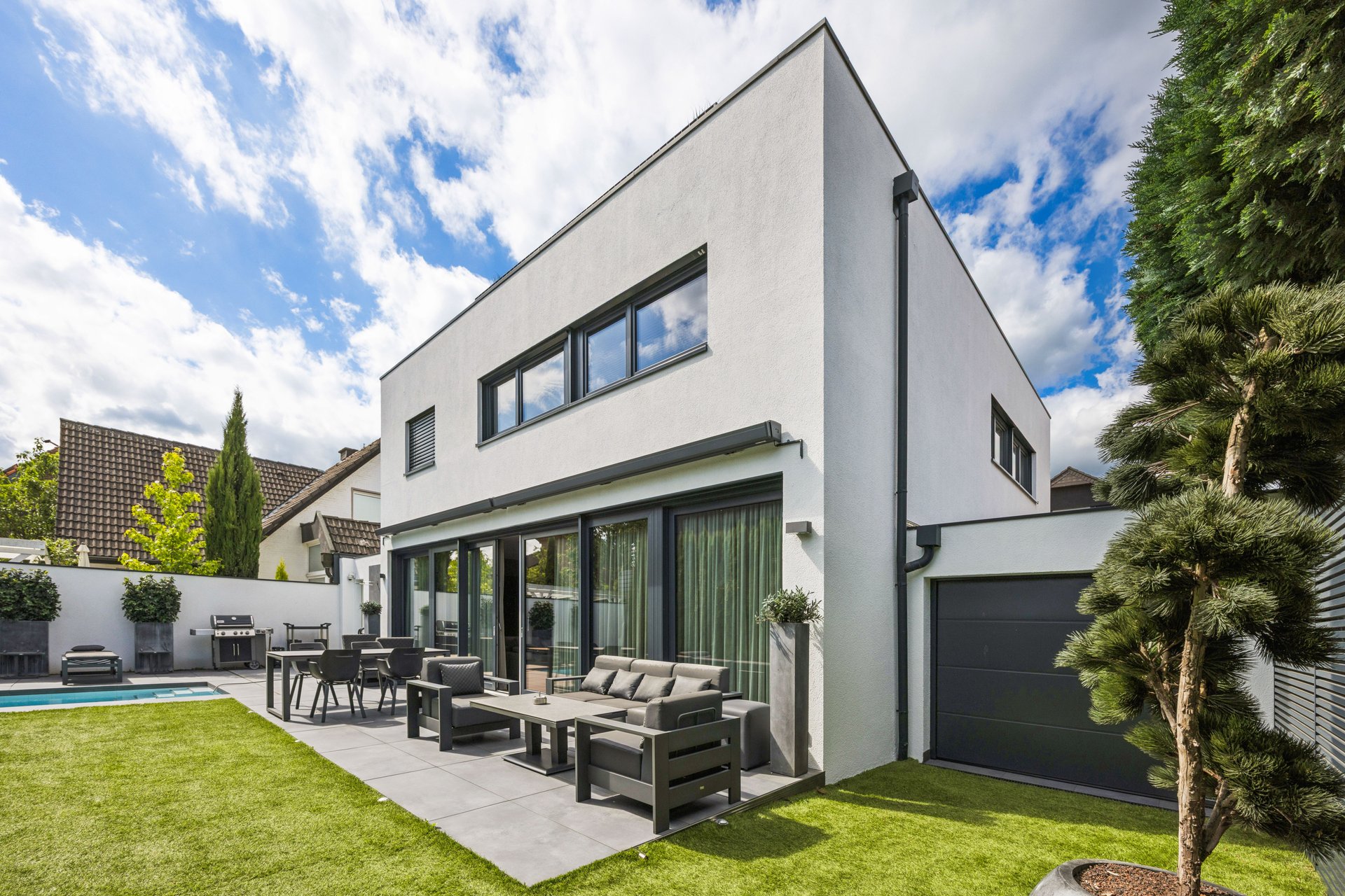 Zeitlose Eleganz – modernes Design und exklusiver Wohnkomfort