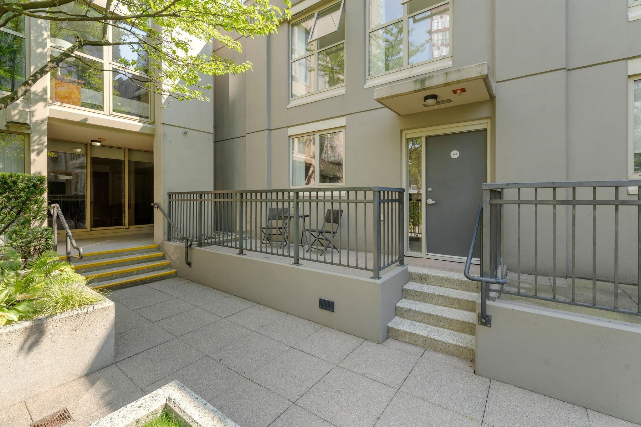 Recently Renovated Townhome with Premier Building Amenities