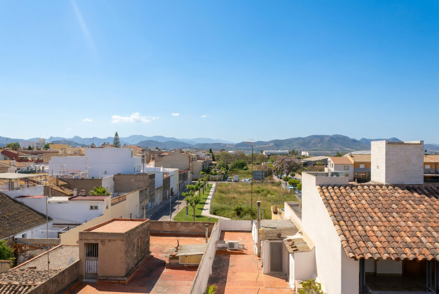 Modern apartment in Canet de Berenguer near Valencia, with green views and beach access just 5 minutes away
