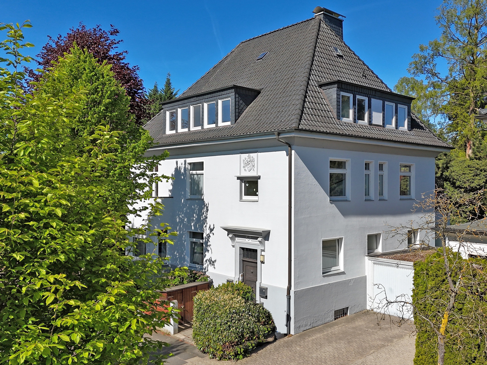 Außergewöhnlich viel Platz auf zwei Ebenen – ca. 208 m² in Mindener Stadtvilla