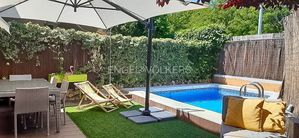 Chalet amueblado y con piscina