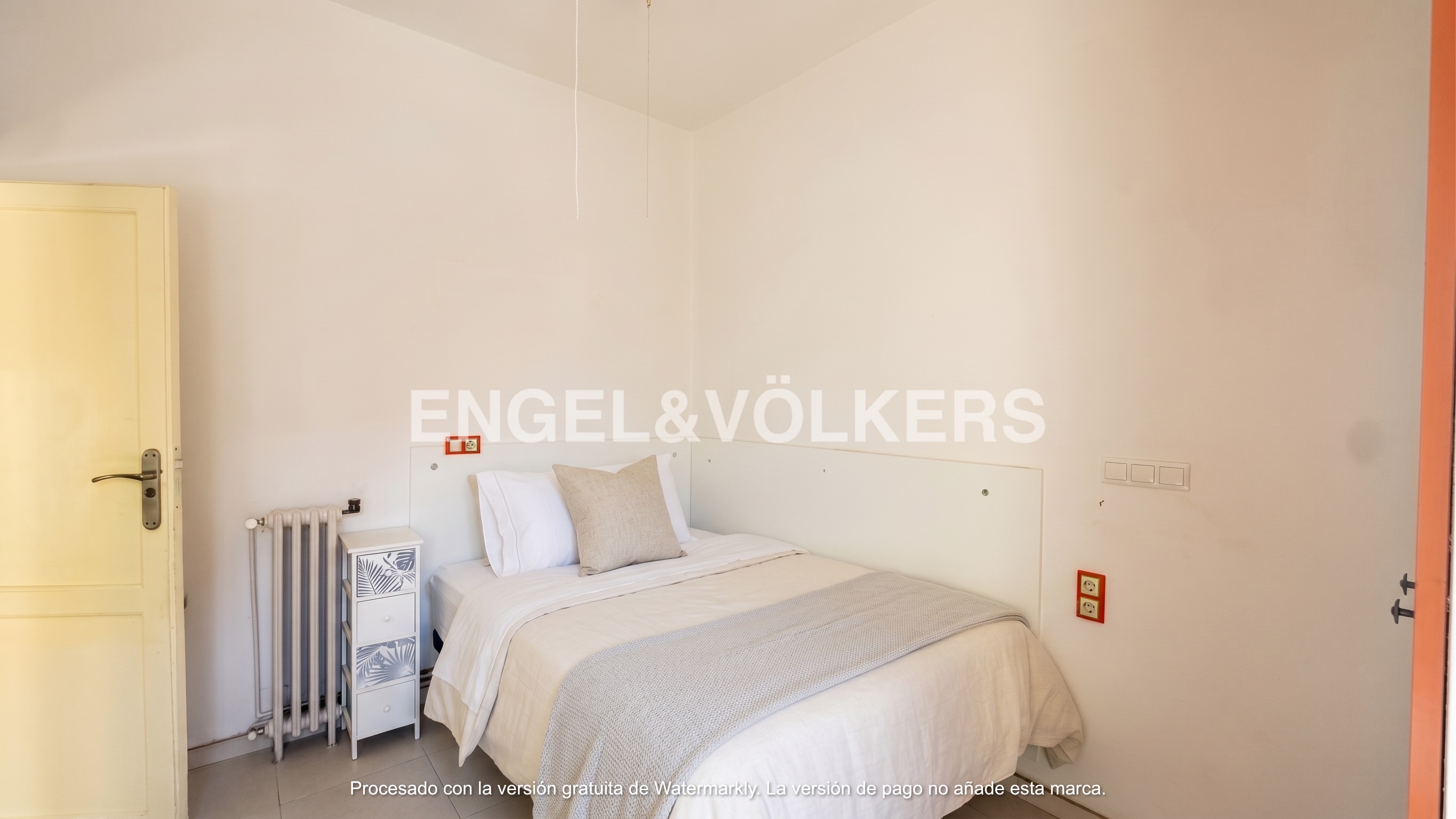 1-bedroom rental with balcony in Salamanca