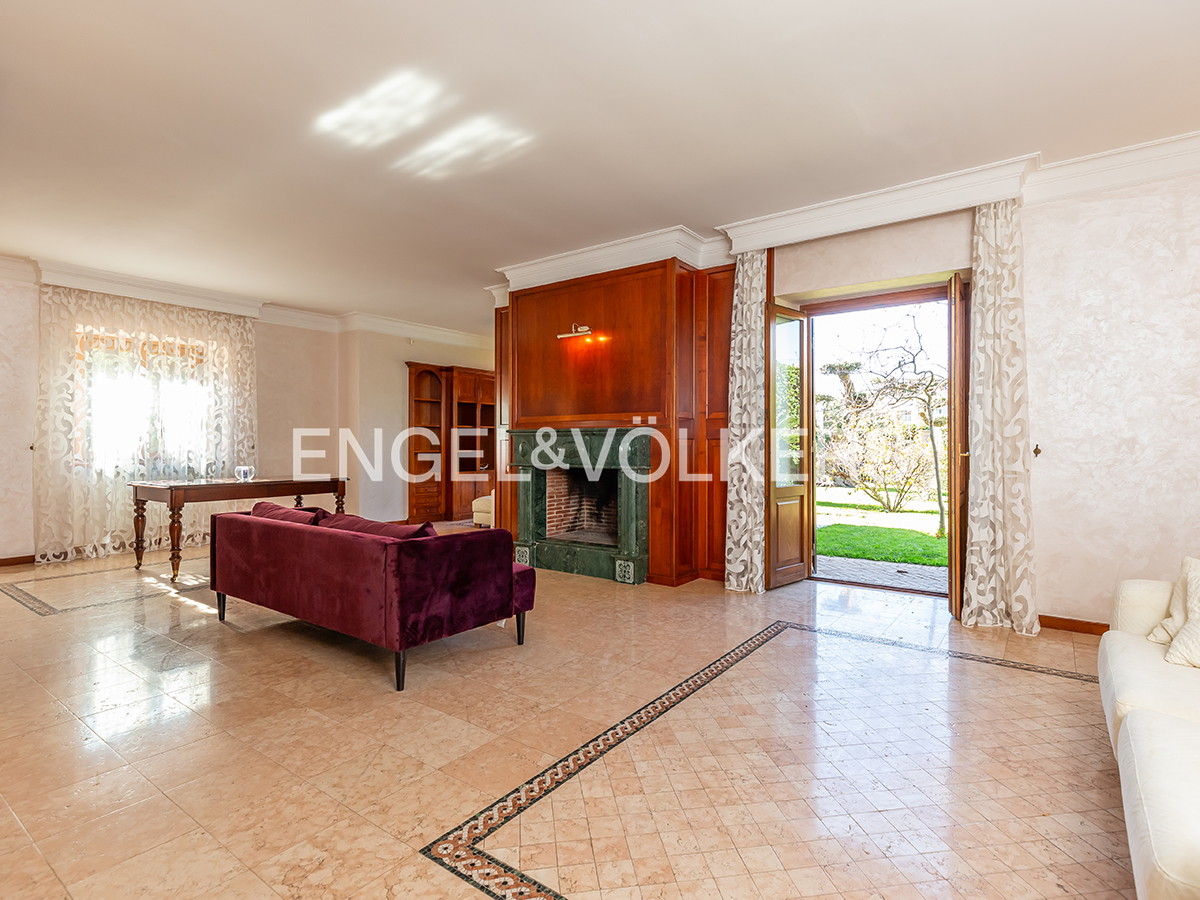 Prestigious Villa in the heart of Grottaferrata