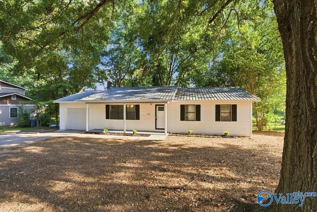 Thoughtfully Renovated Three-Bedroom Retreat