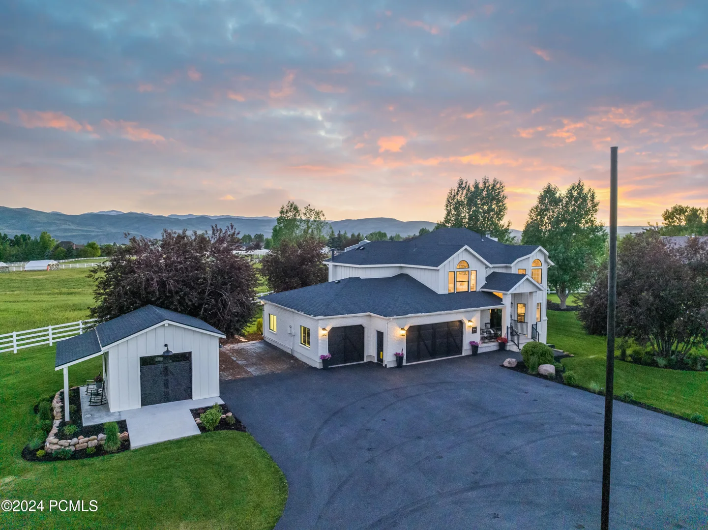 Remodeled Estate with Kamas Valley Views