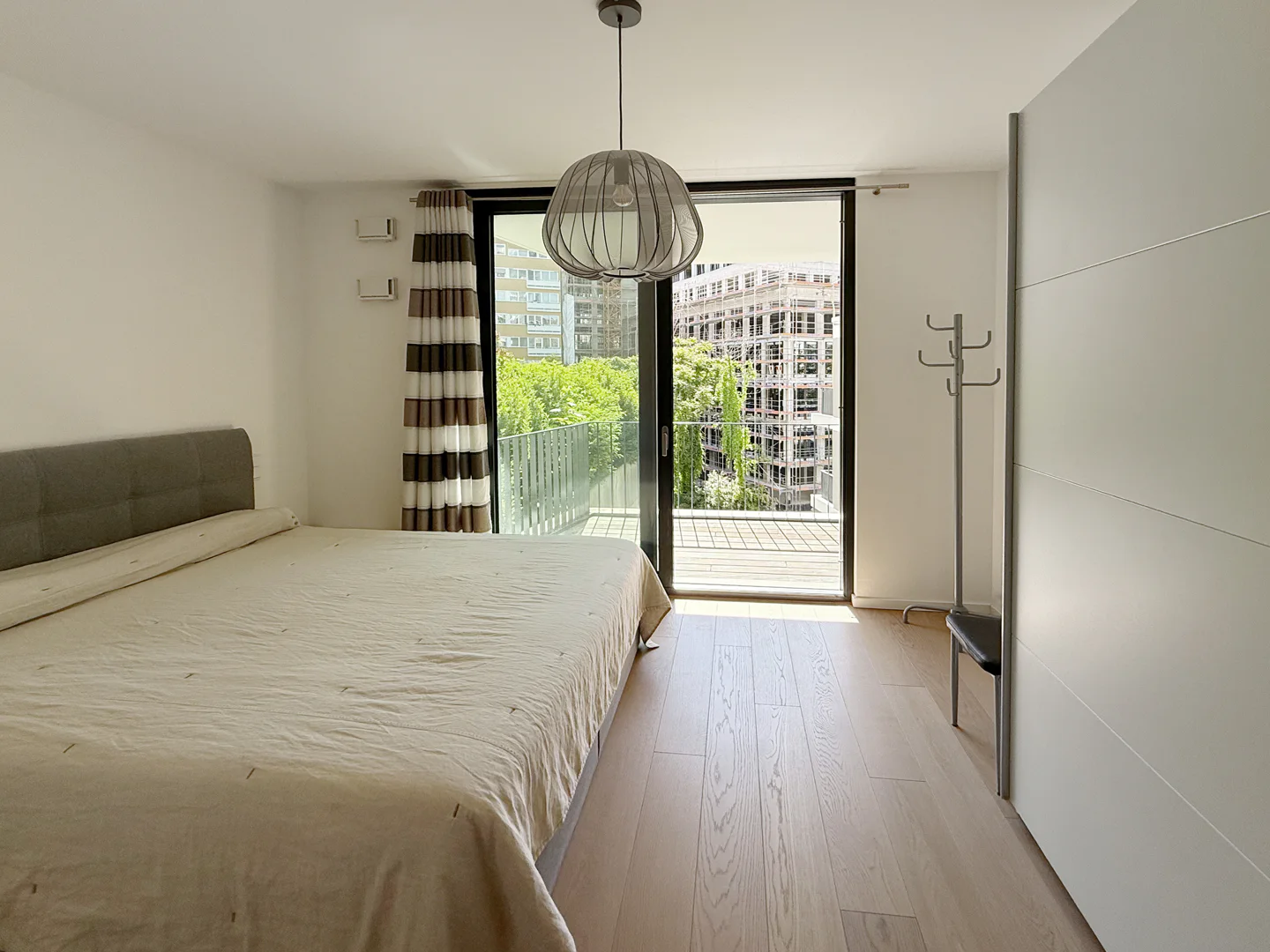 Exklusives Wohnen: Möblierte 2-Zimmer-Wohnung nahe dem KaDeWe - Photo 3